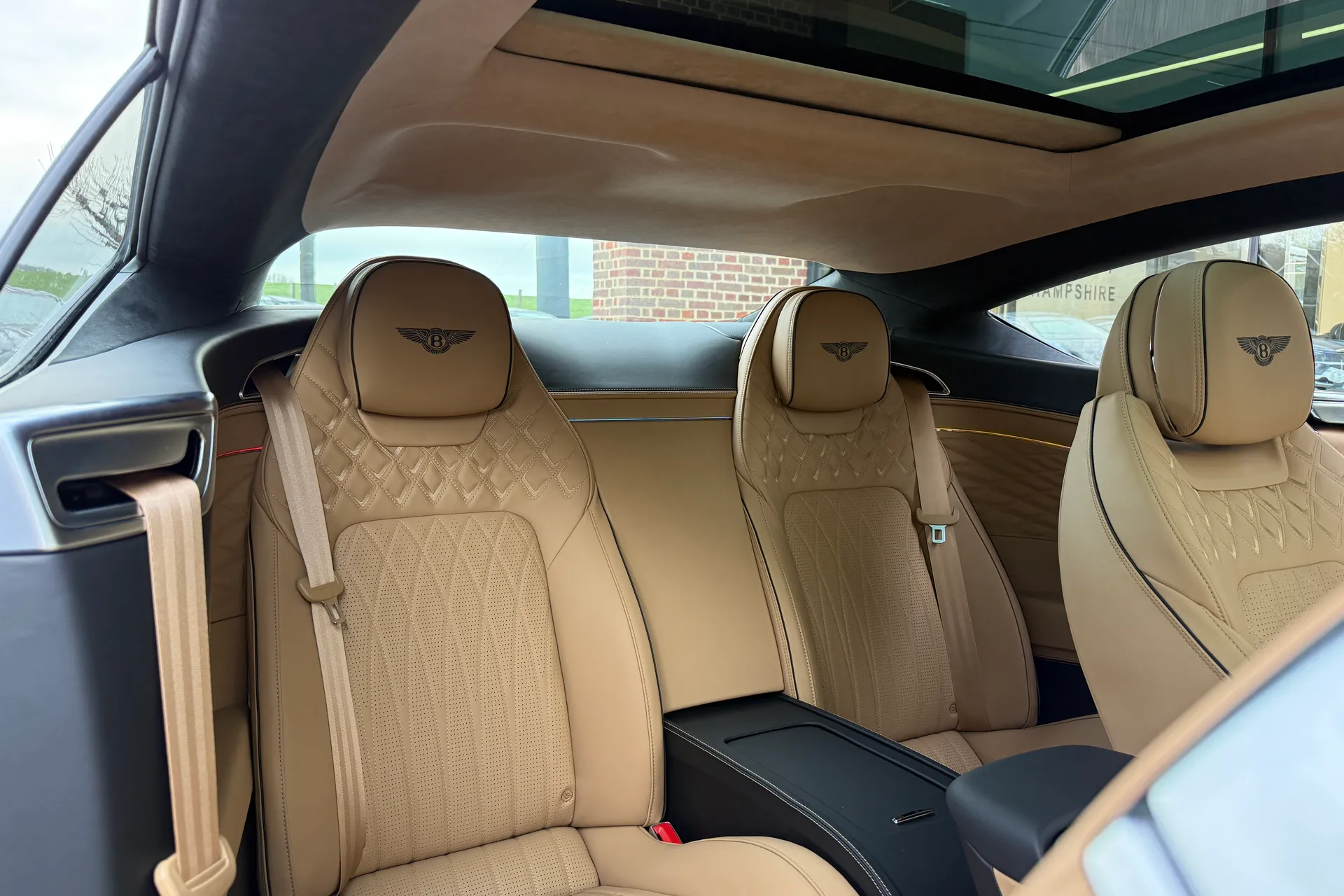 Bentley CONTINENTAL GT thumbnail image number 26