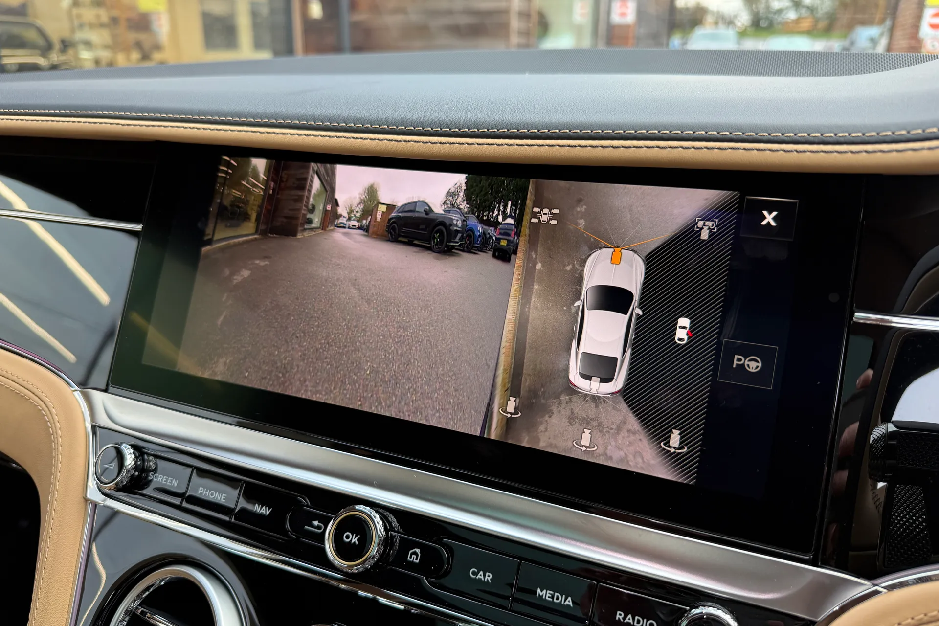 Bentley CONTINENTAL GT thumbnail image number 46