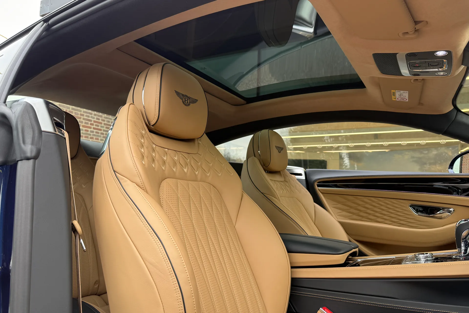 Bentley CONTINENTAL GT thumbnail image number 14