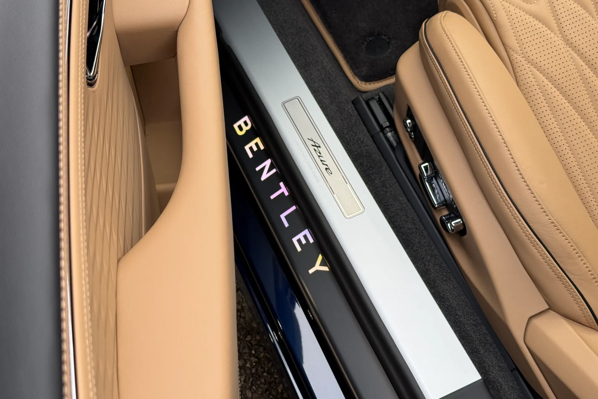 Bentley CONTINENTAL GT thumbnail image number 49