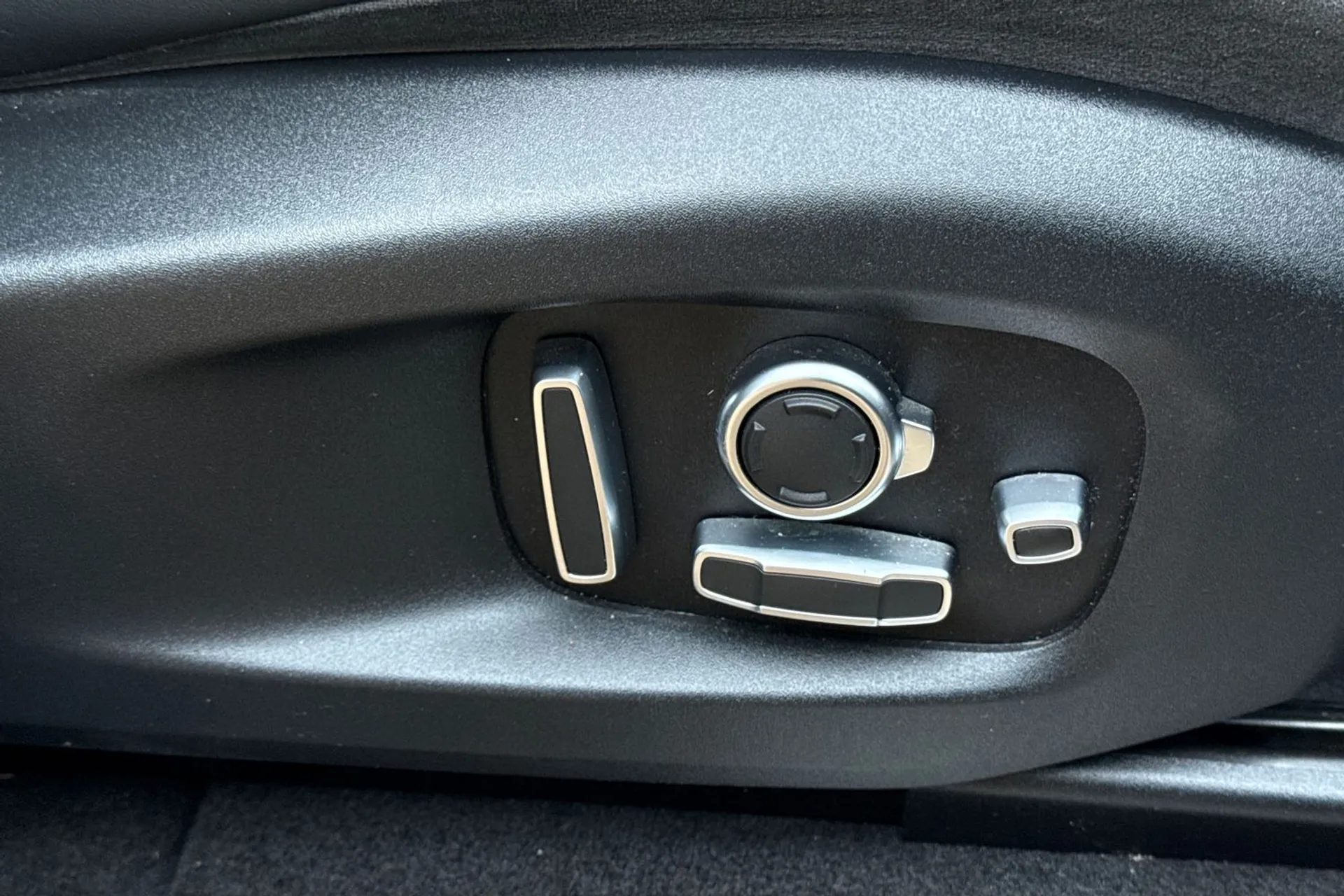 LAND ROVER RANGE ROVER SPORT thumbnail image number 43