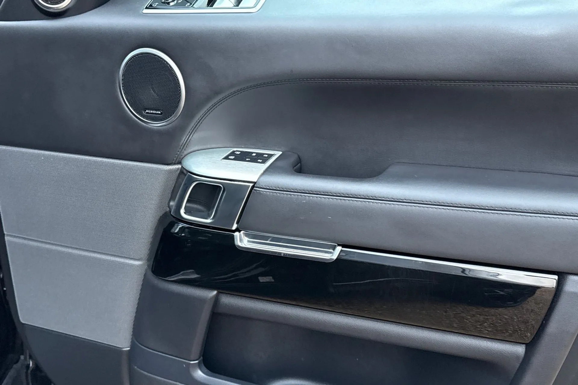 LAND ROVER RANGE ROVER SPORT thumbnail image number 40