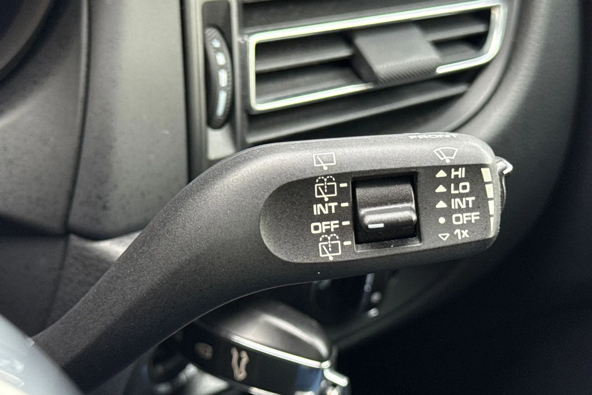 Porsche MACAN thumbnail image number 54