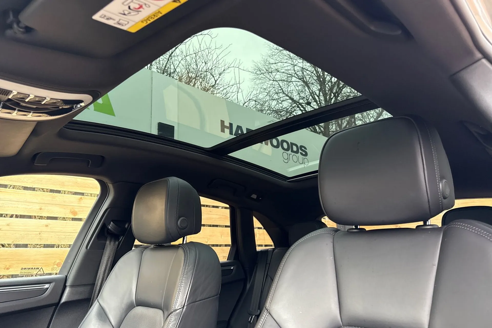 Porsche MACAN thumbnail image number 4