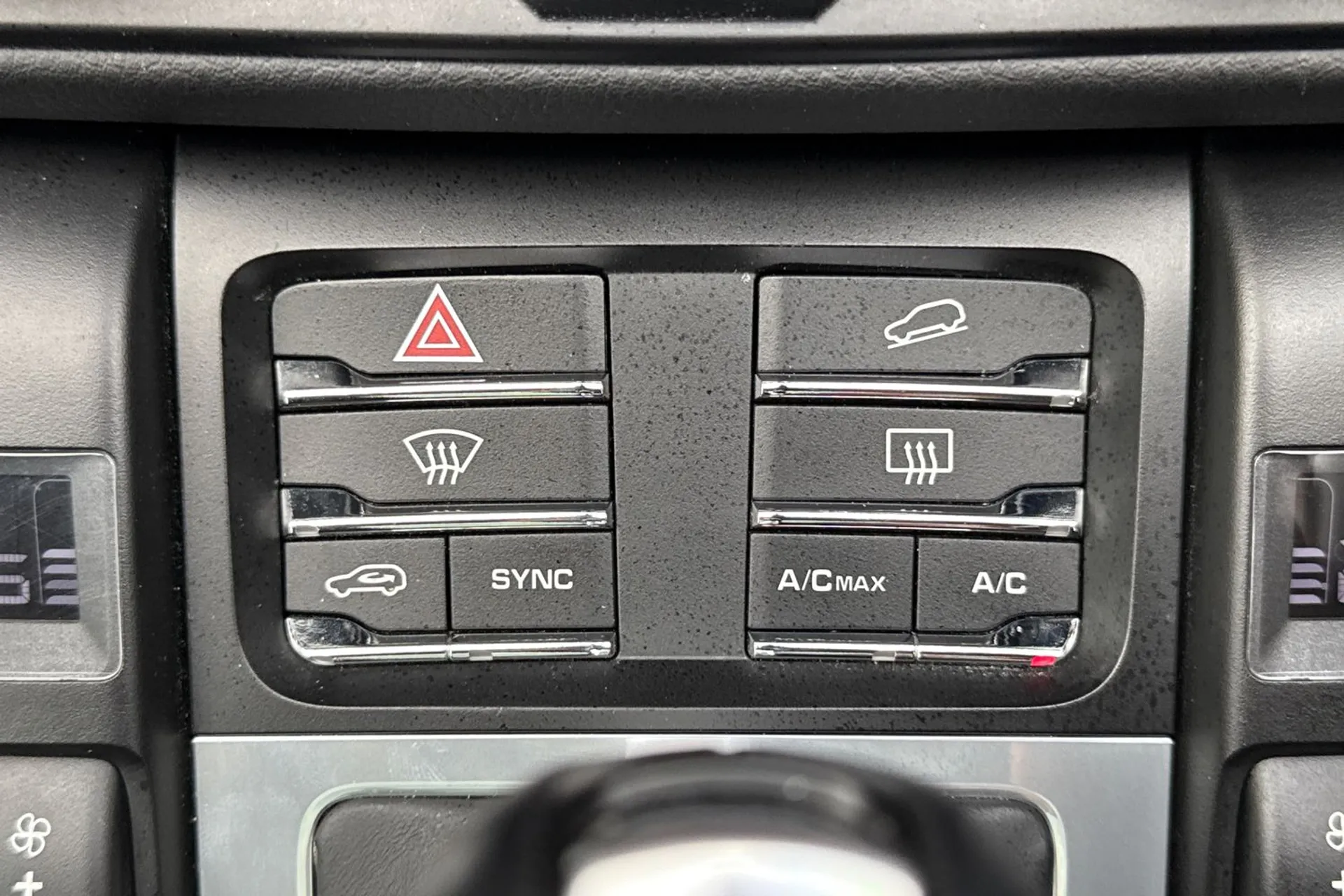 Porsche MACAN thumbnail image number 55