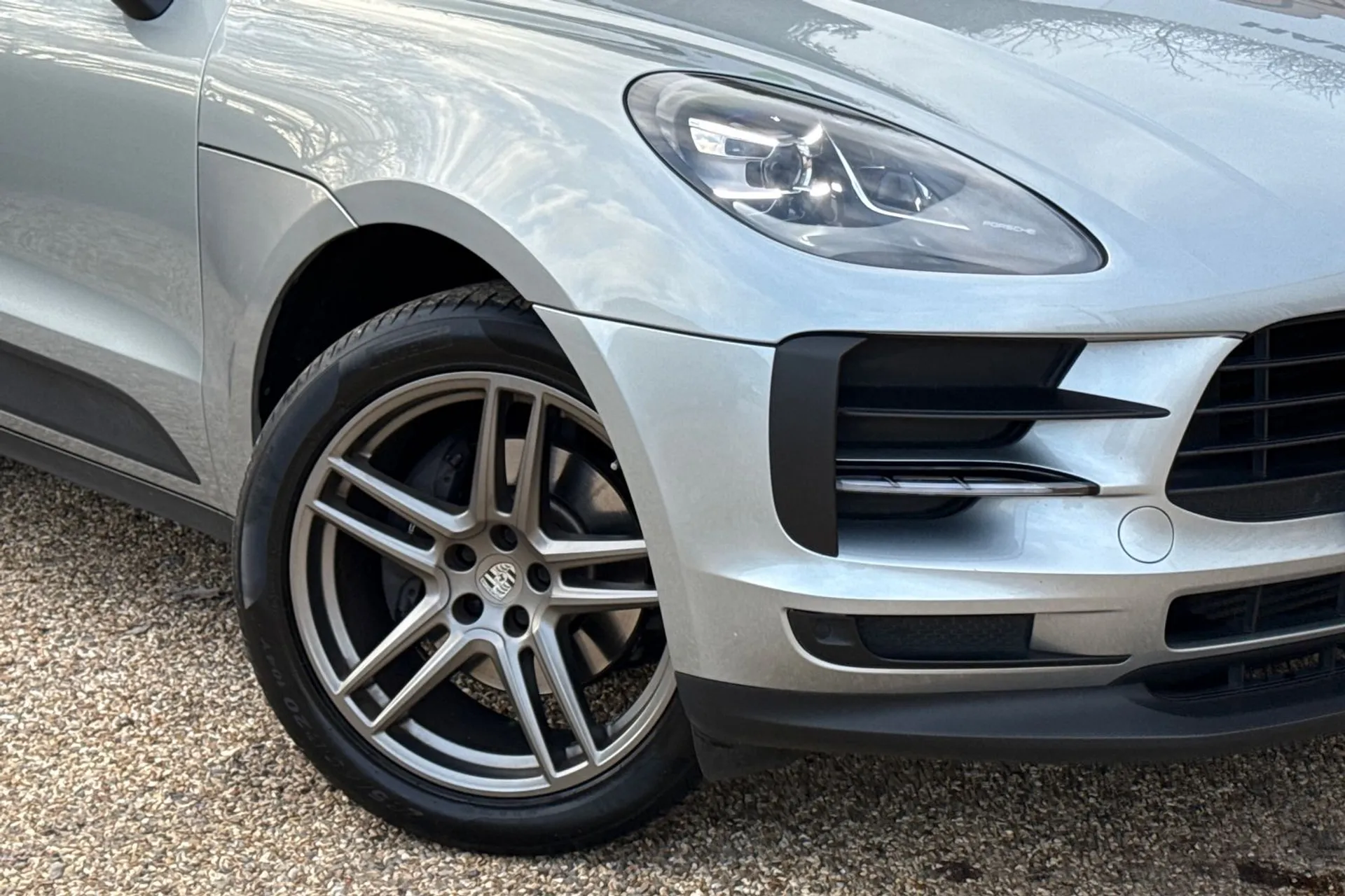 Porsche MACAN thumbnail image number 8