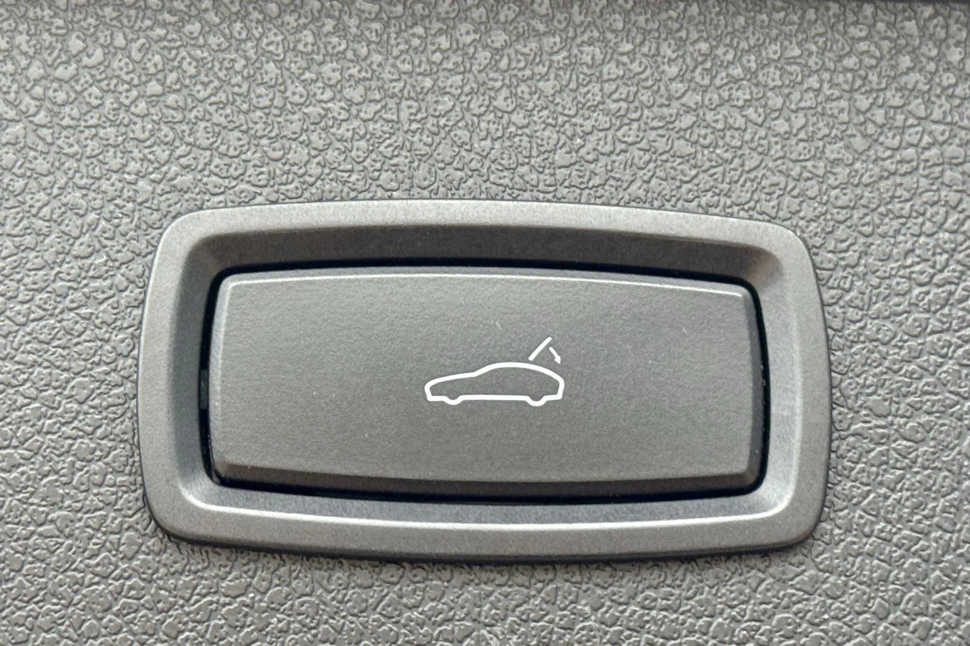 Porsche MACAN thumbnail image number 23