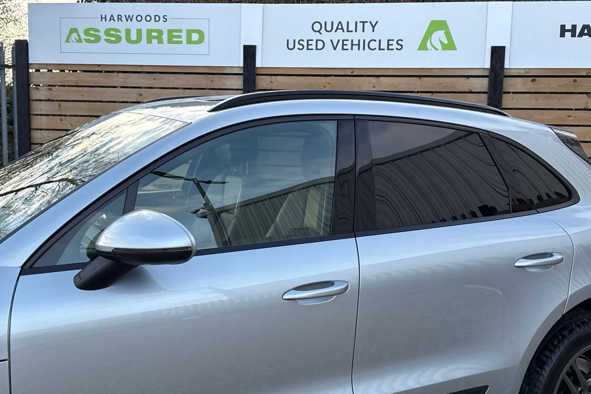 Porsche MACAN thumbnail image number 16