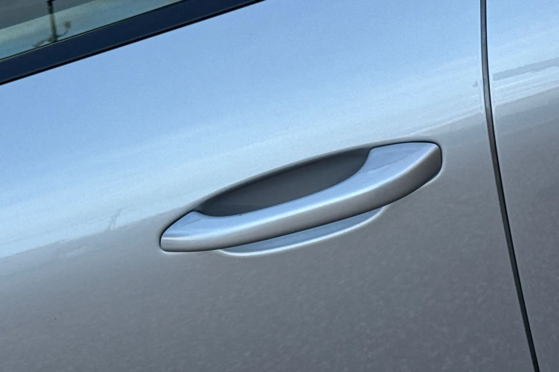 Porsche MACAN thumbnail image number 18