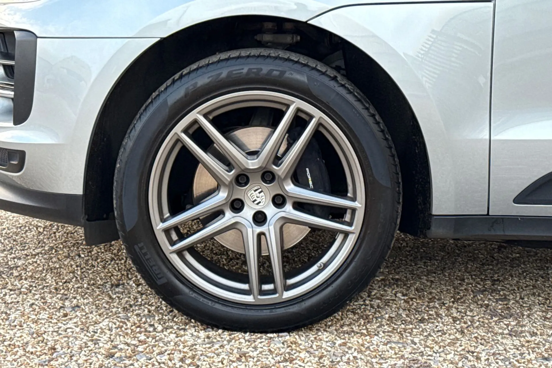 Porsche MACAN thumbnail image number 15