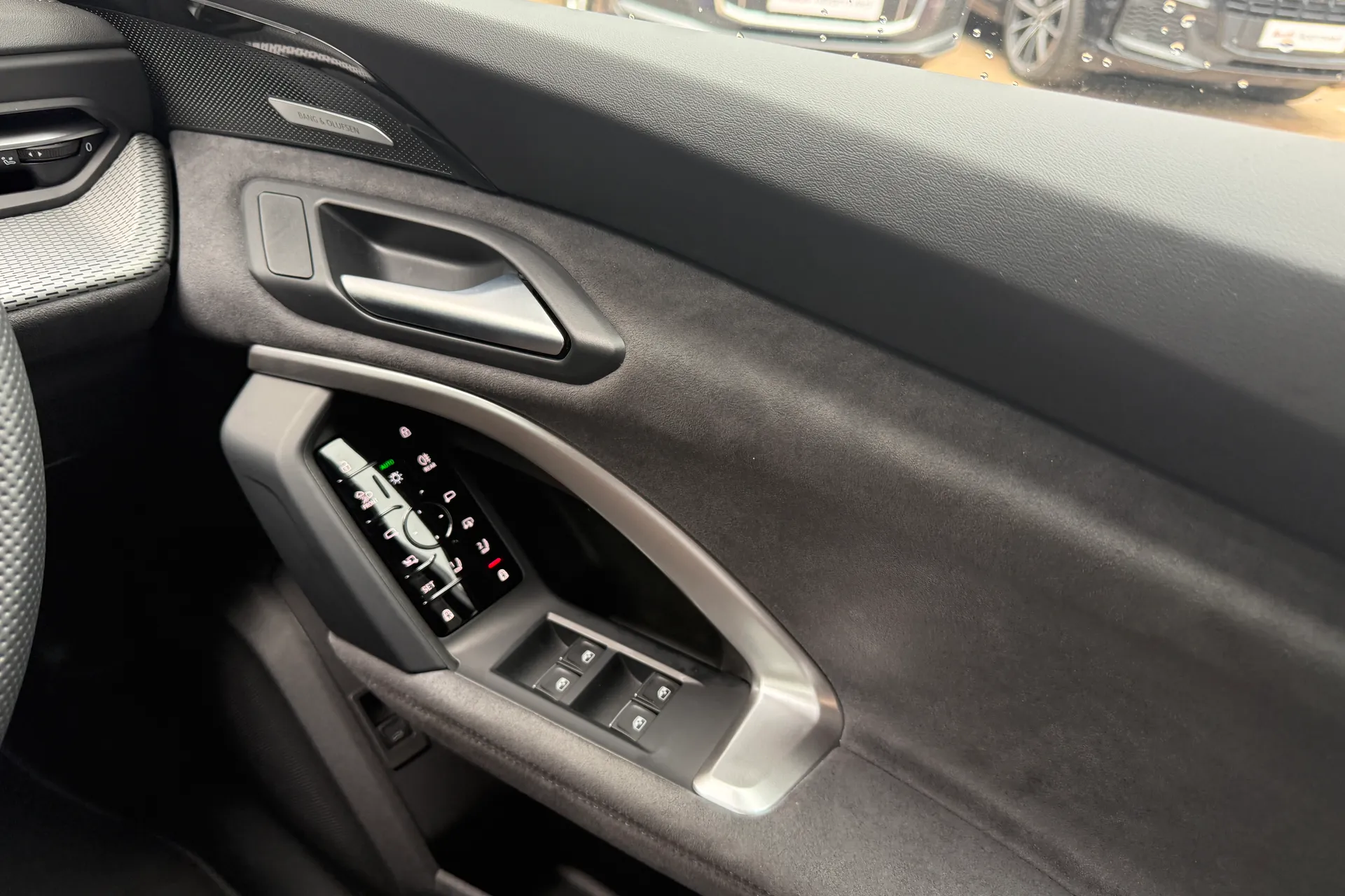 Audi Q5 thumbnail image number 26