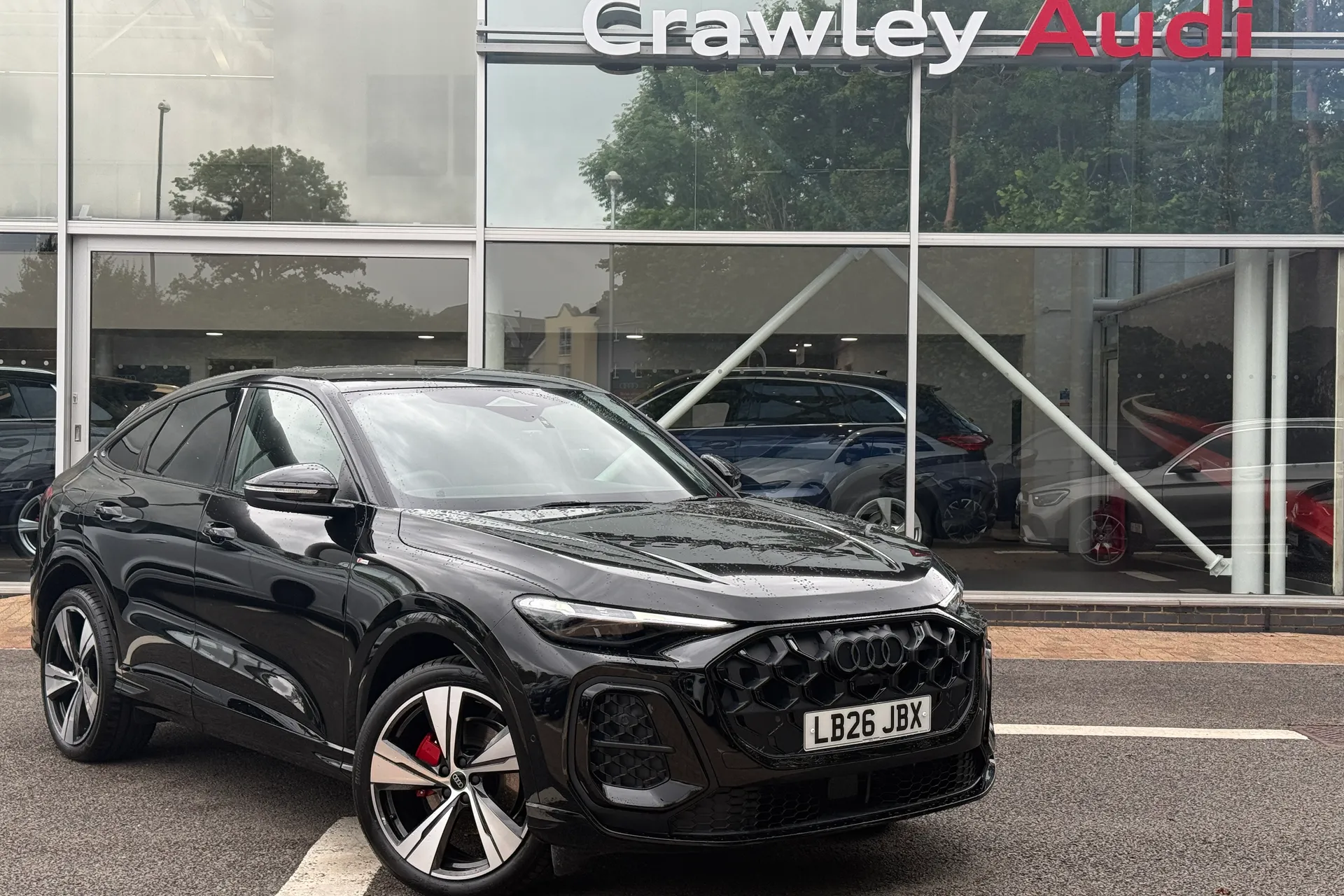 Audi Q5 focused image
