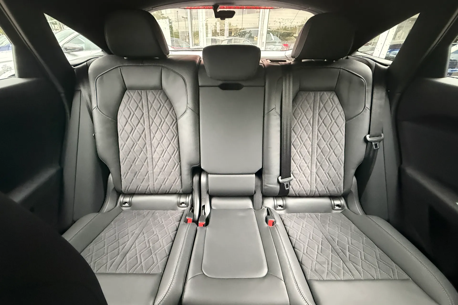 Audi Q5 thumbnail image number 29