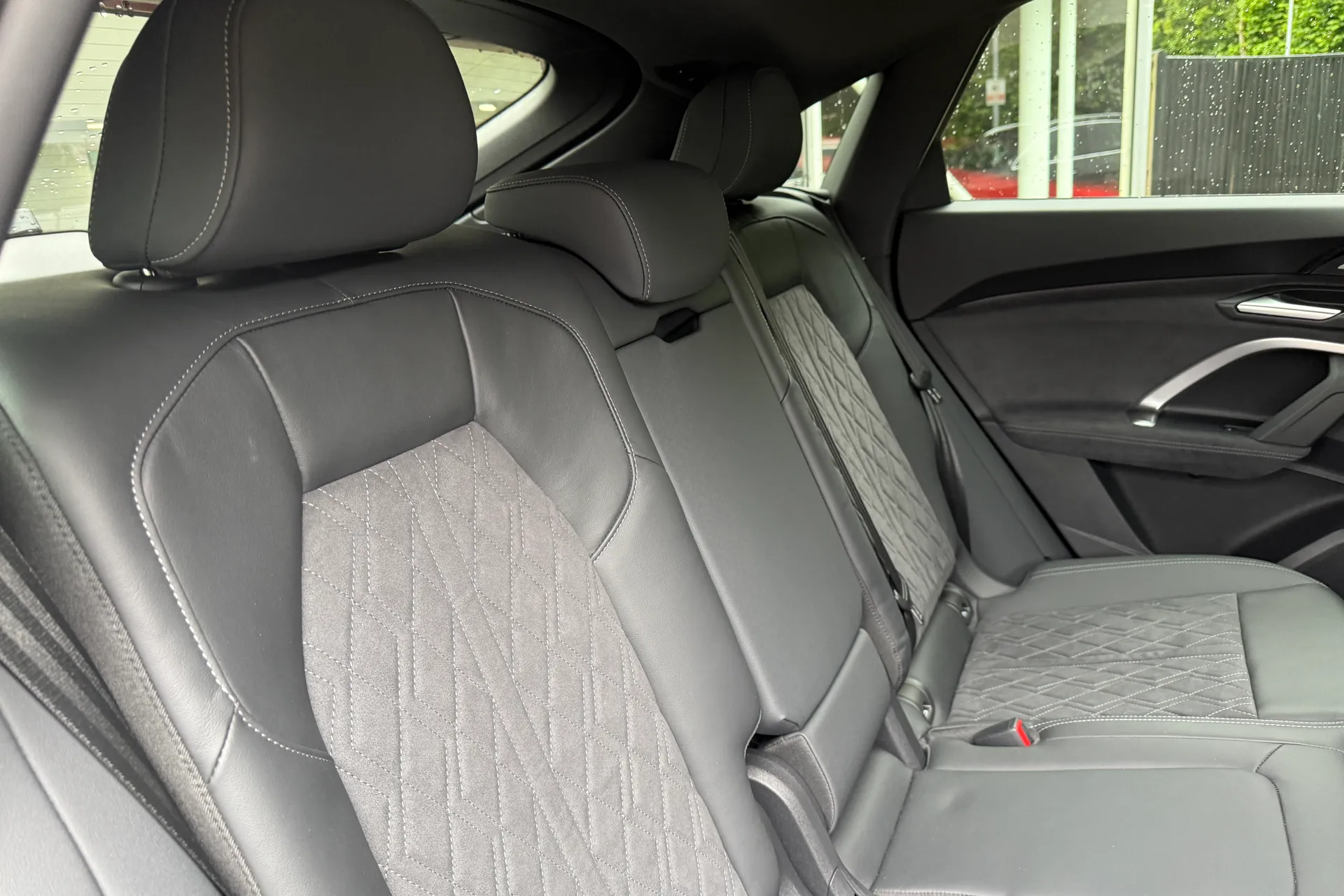 Audi Q5 thumbnail image number 36