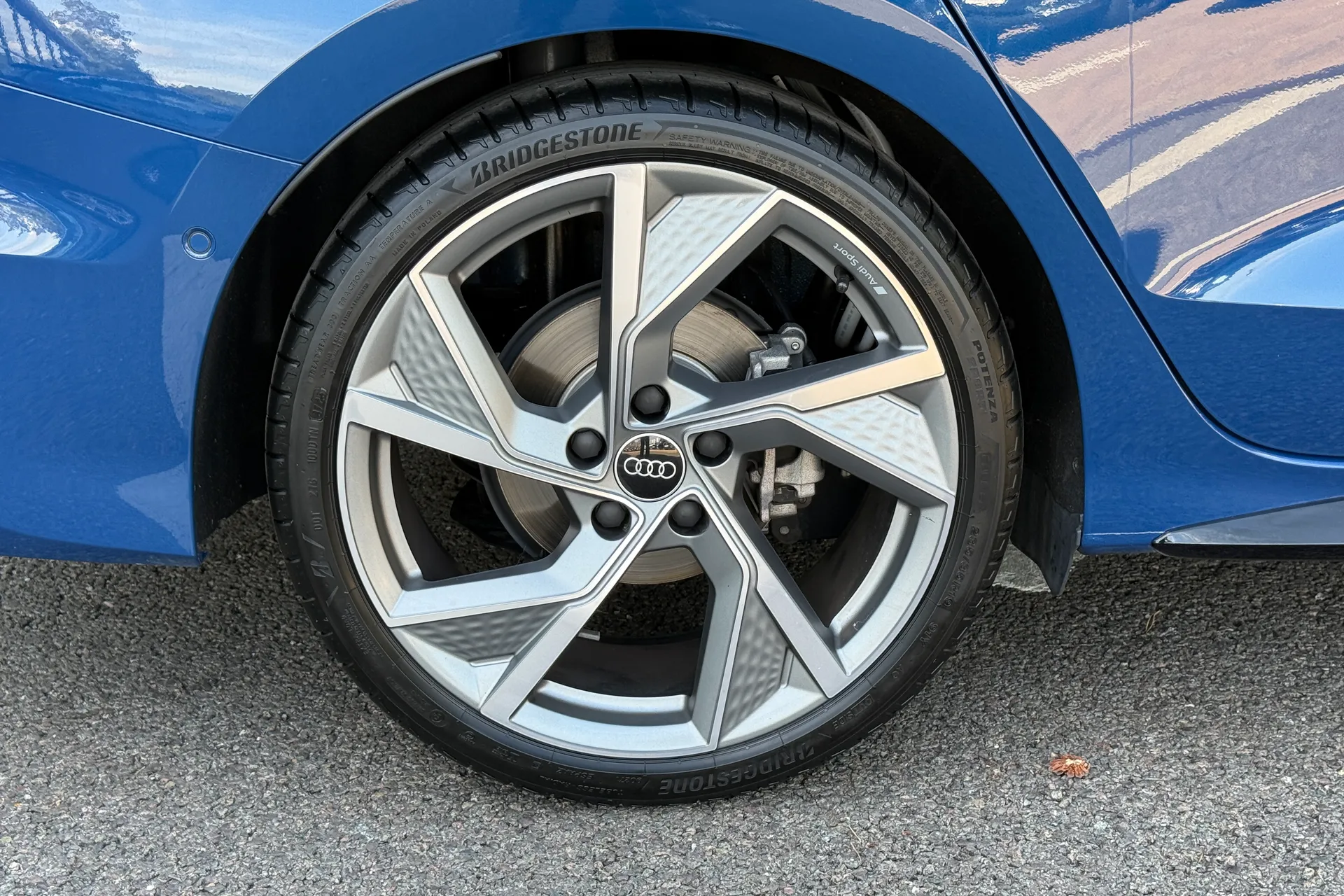 Audi A3 thumbnail image number 32