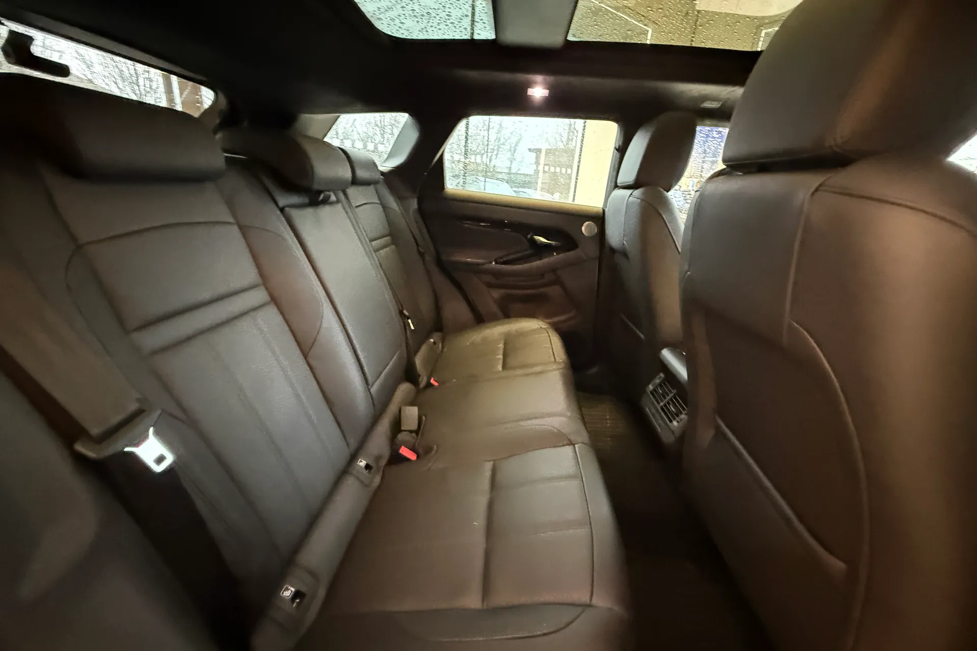 LAND ROVER RANGE ROVER EVOQUE thumbnail image number 38