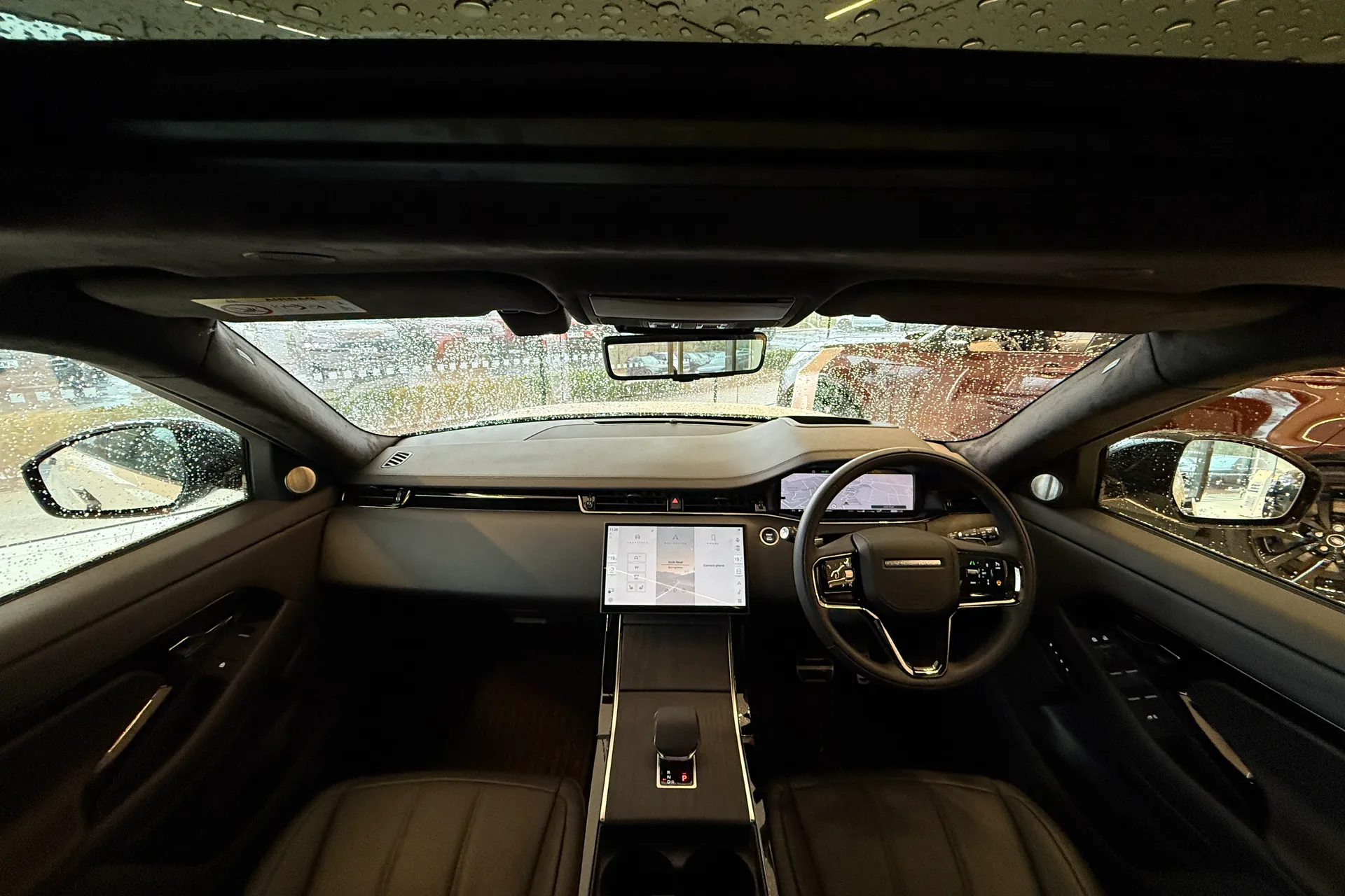 LAND ROVER RANGE ROVER EVOQUE thumbnail image number 3