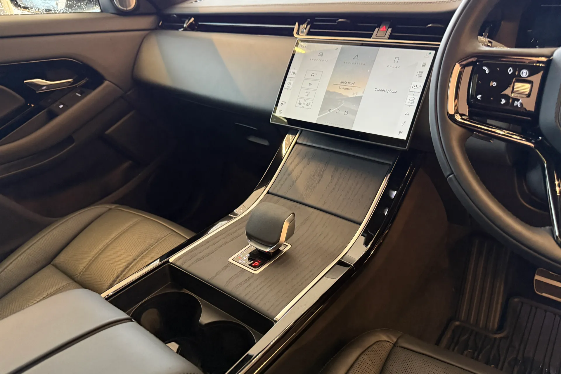 LAND ROVER RANGE ROVER EVOQUE thumbnail image number 19