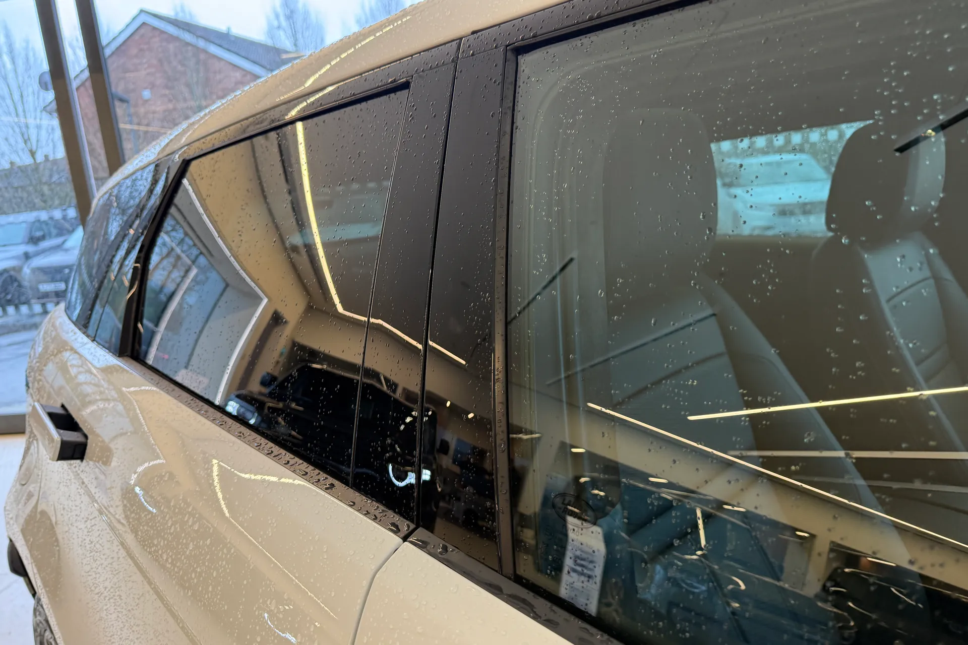 LAND ROVER RANGE ROVER EVOQUE thumbnail image number 25