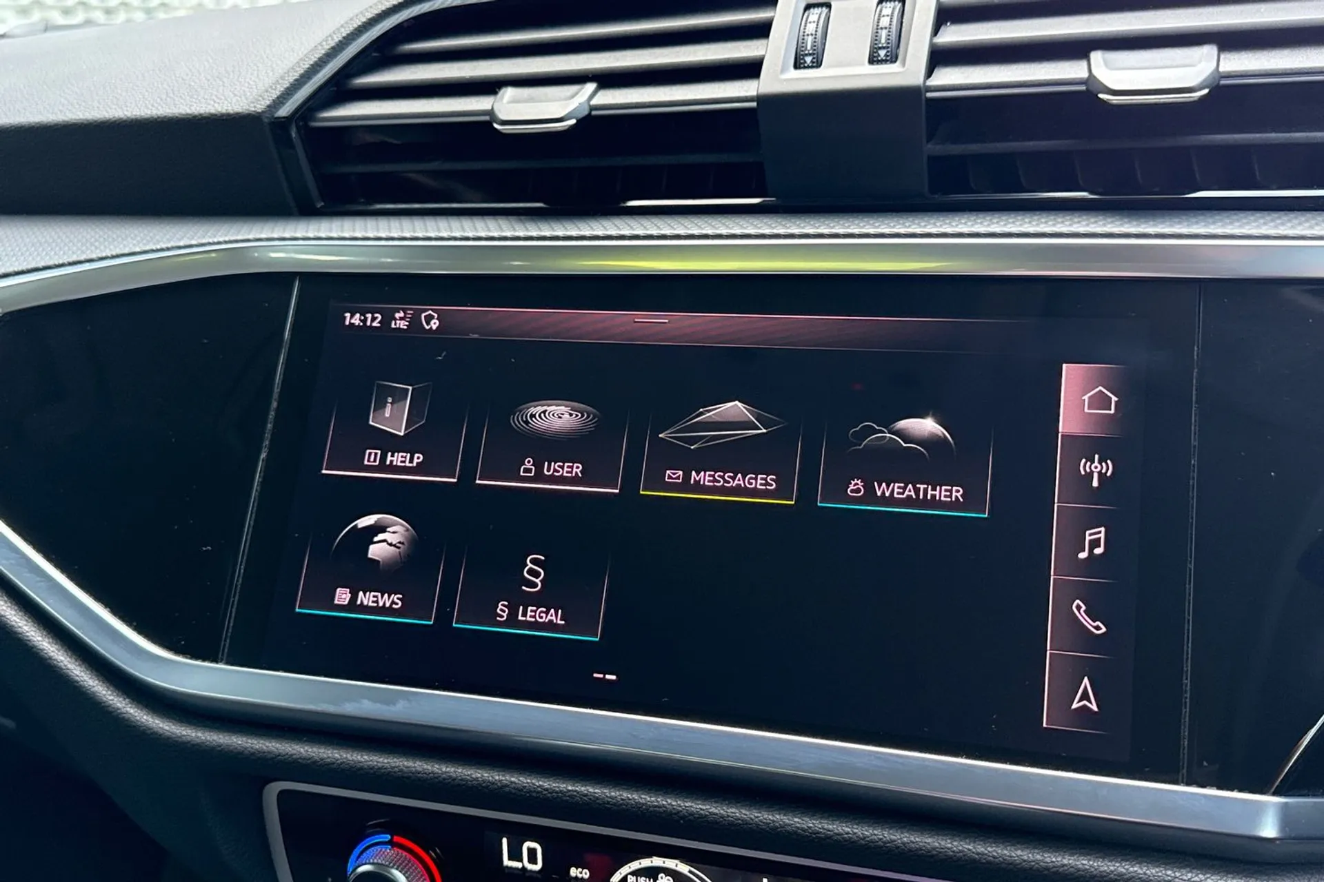 Audi Q3 thumbnail image number 29