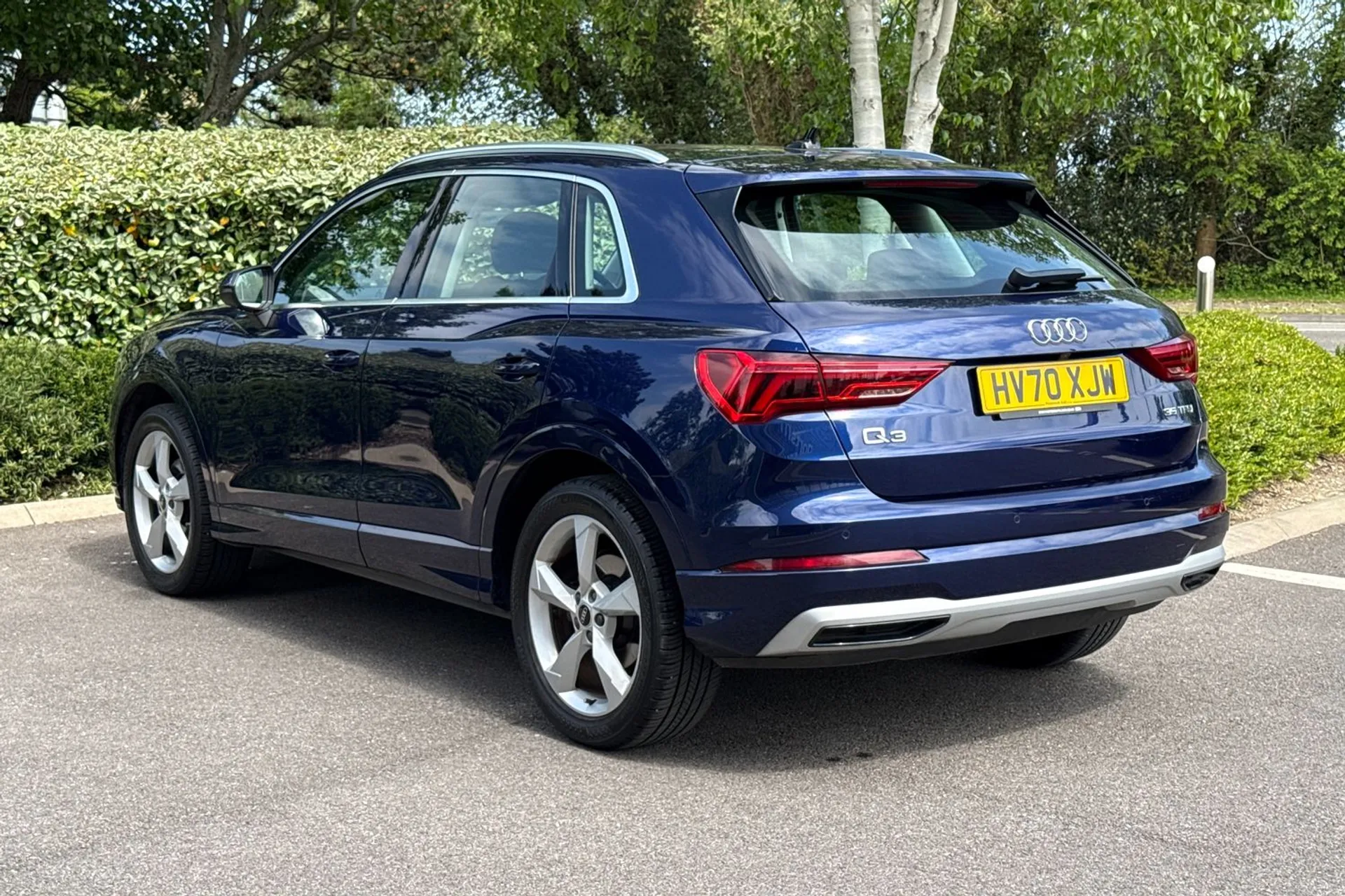 Audi Q3 thumbnail image number 19