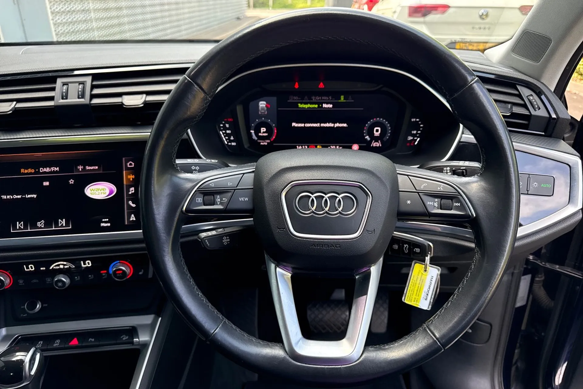 Audi Q3 thumbnail image number 15