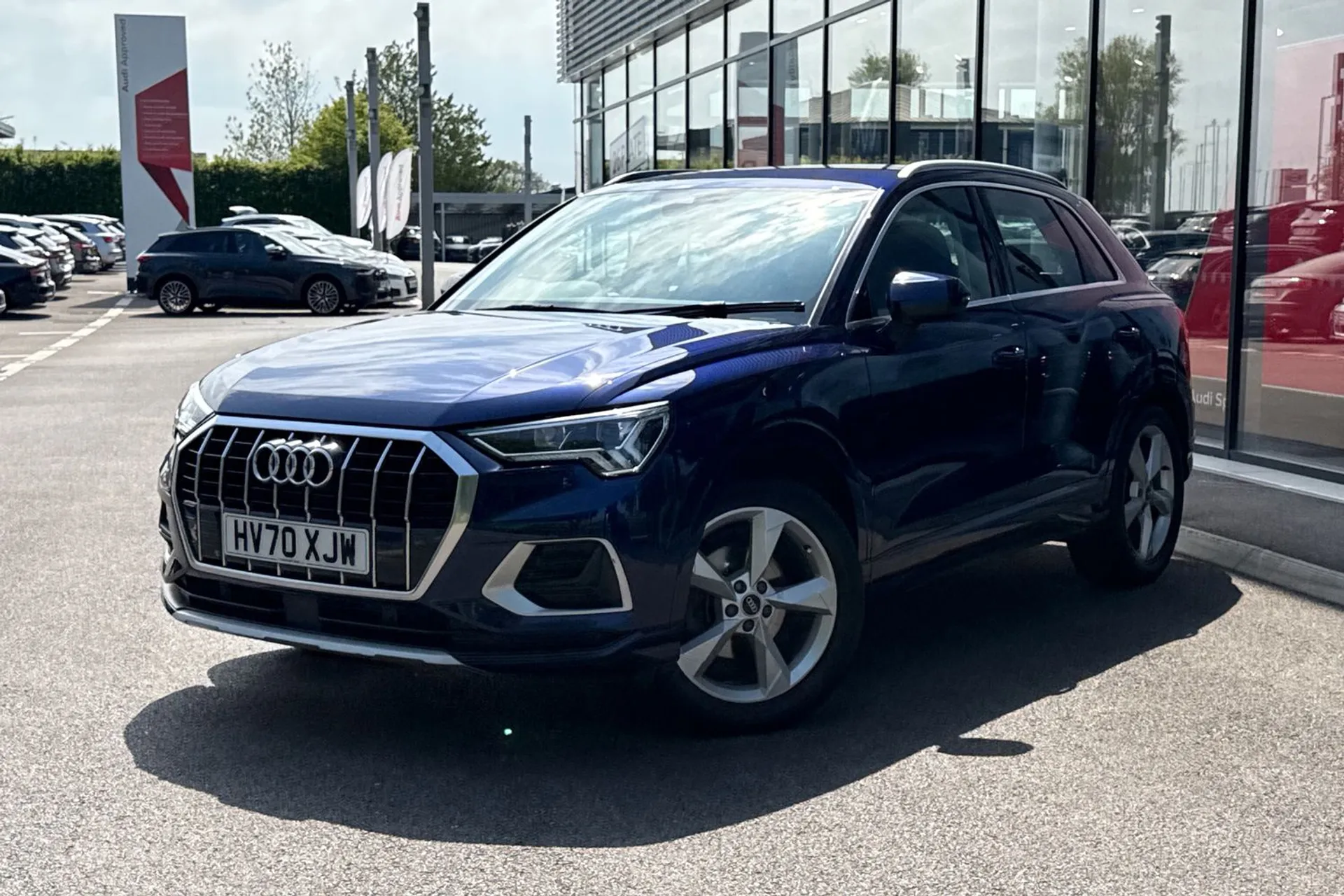 Audi Q3 thumbnail image number 9