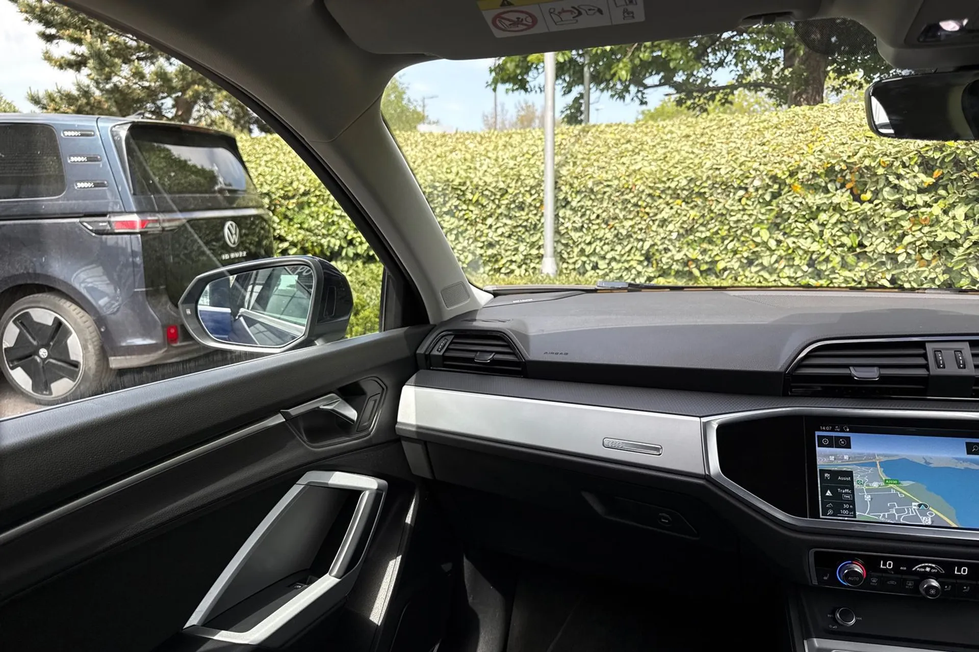 Audi Q3 thumbnail image number 48