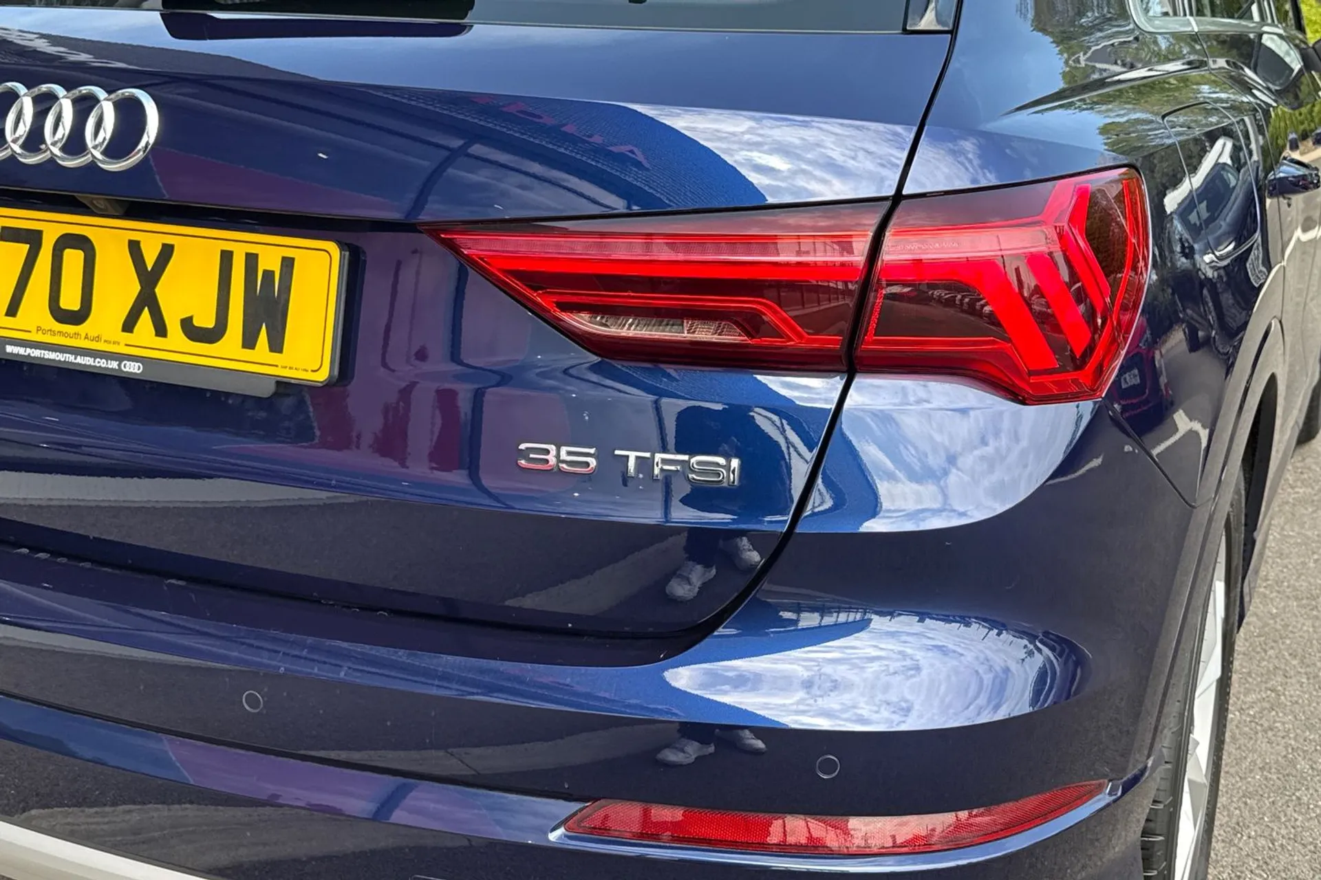Audi Q3 thumbnail image number 32