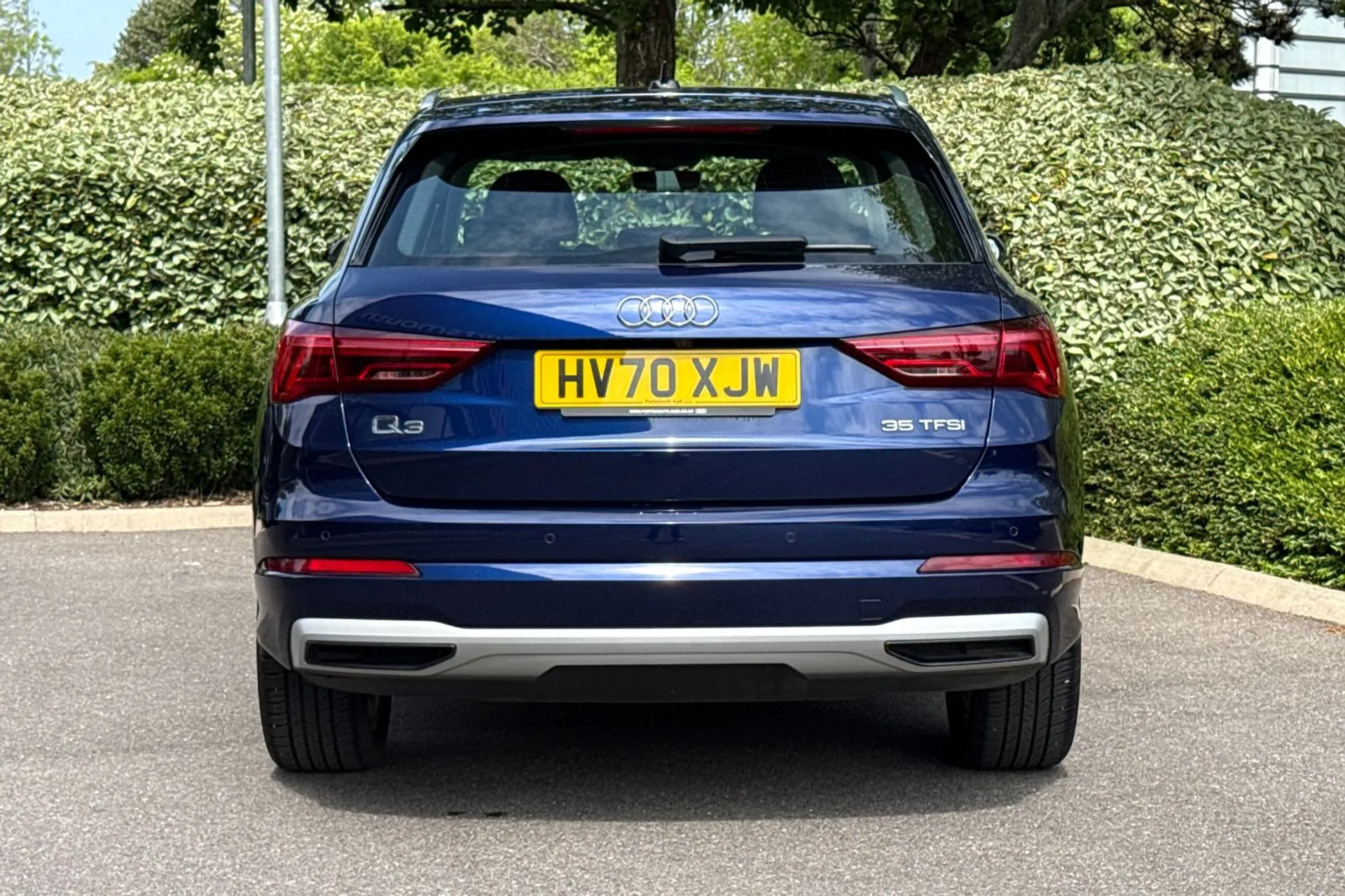 Audi Q3 thumbnail image number 11