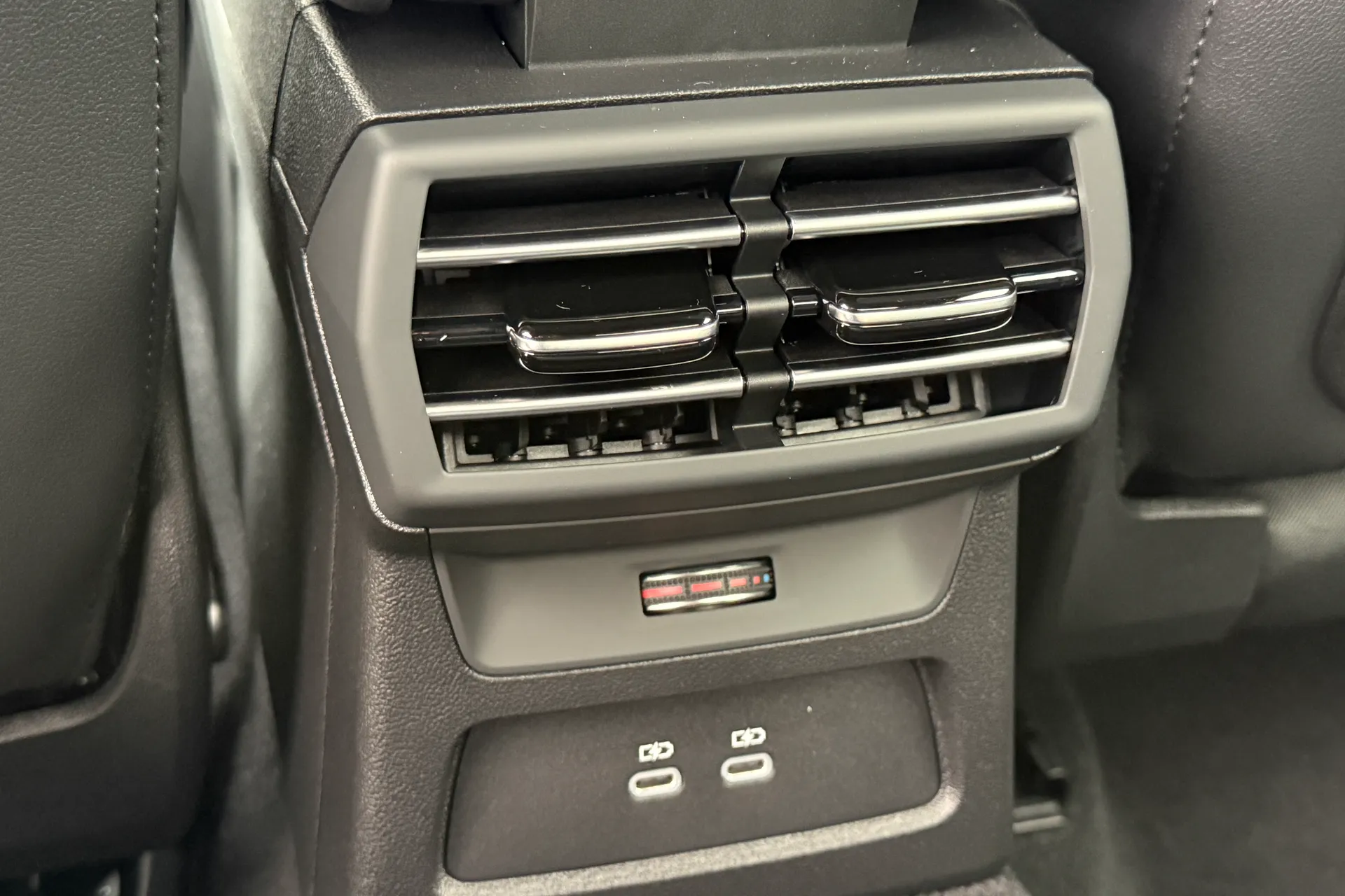 Audi A3 thumbnail image number 36