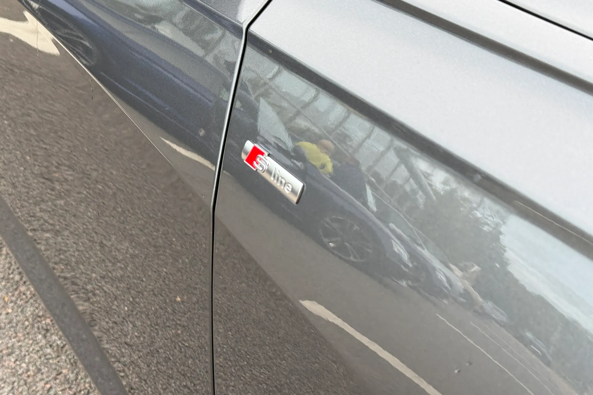 Audi A6 thumbnail image number 3