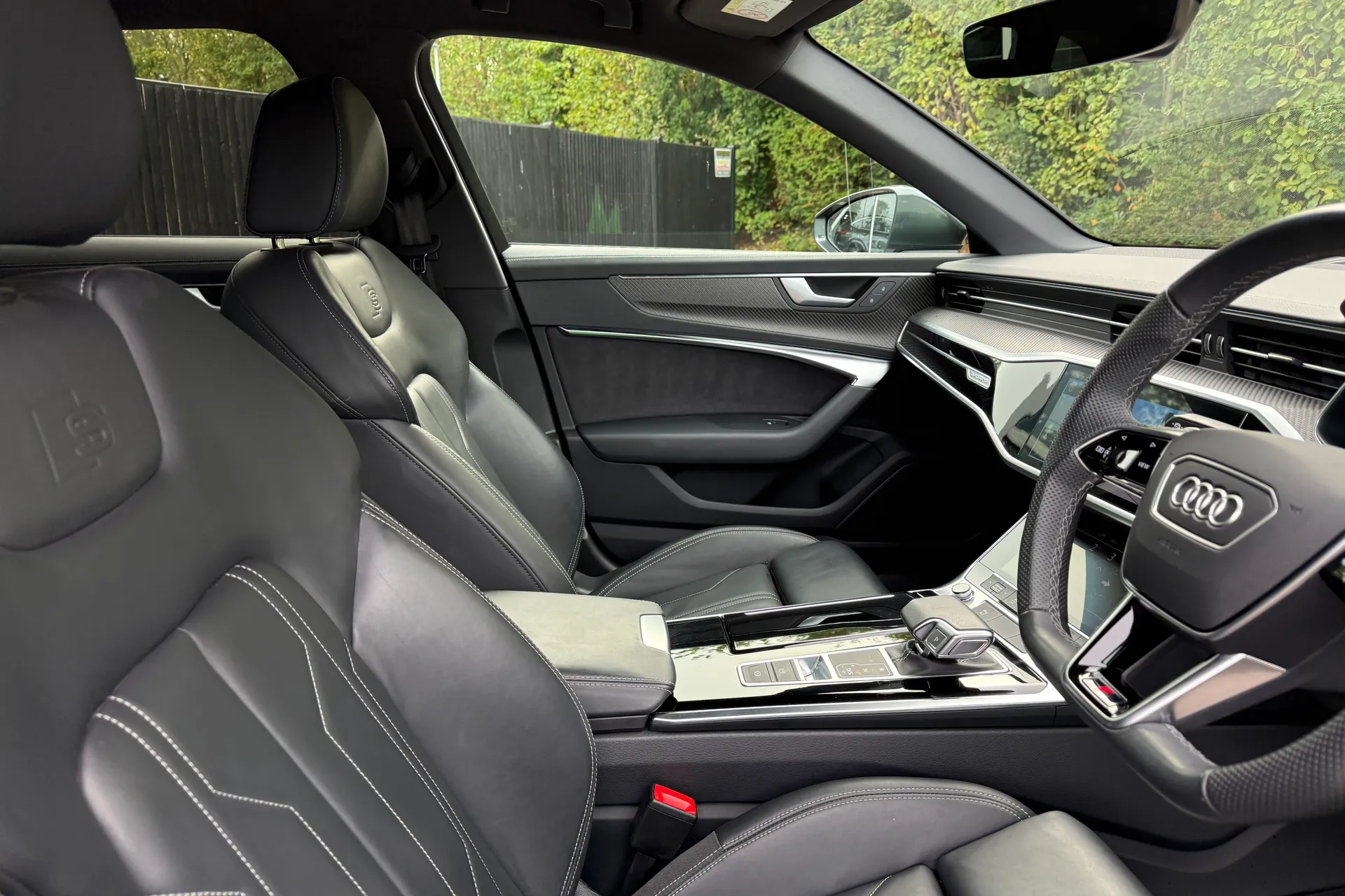Audi A6 thumbnail image number 25