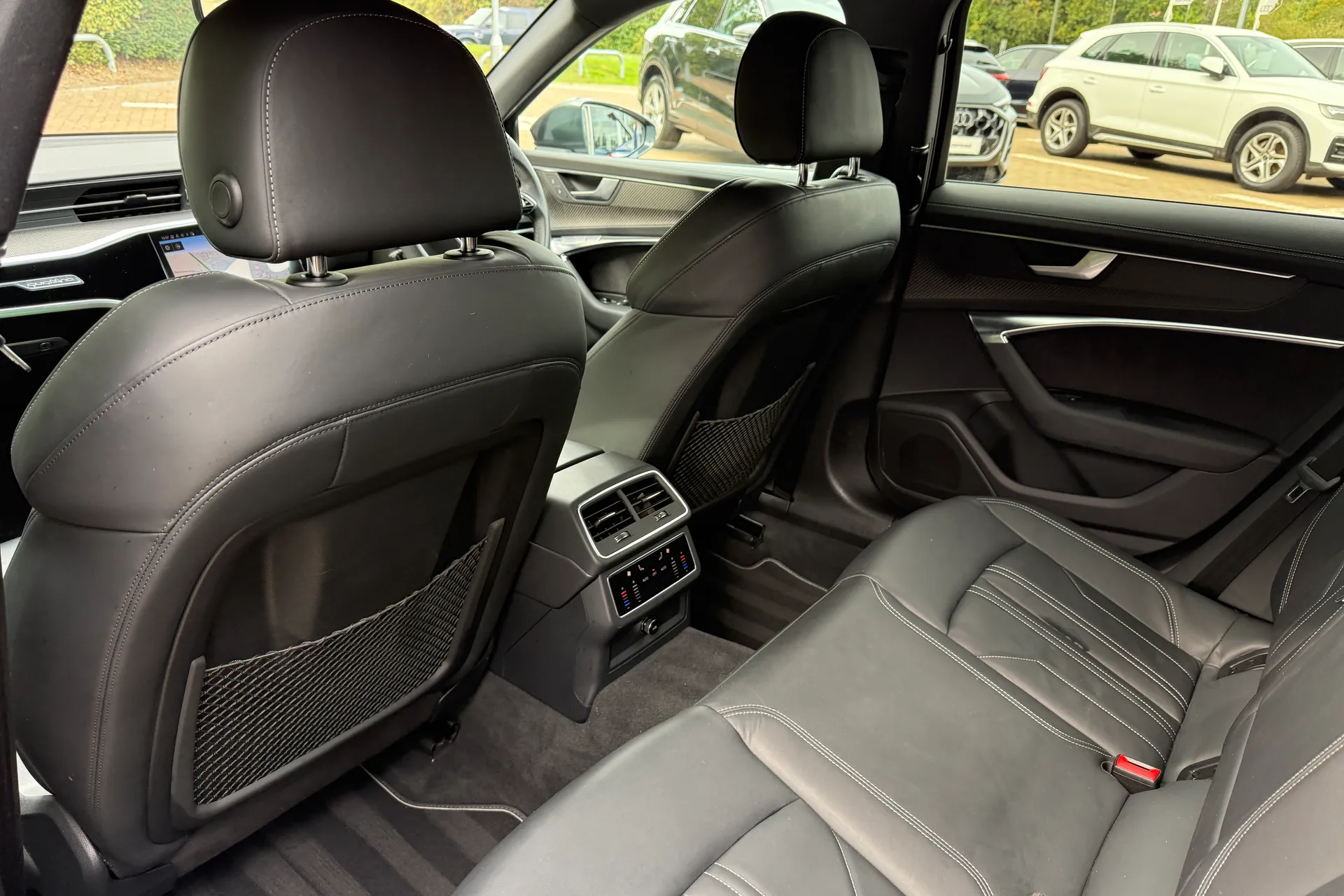 Audi A6 thumbnail image number 36