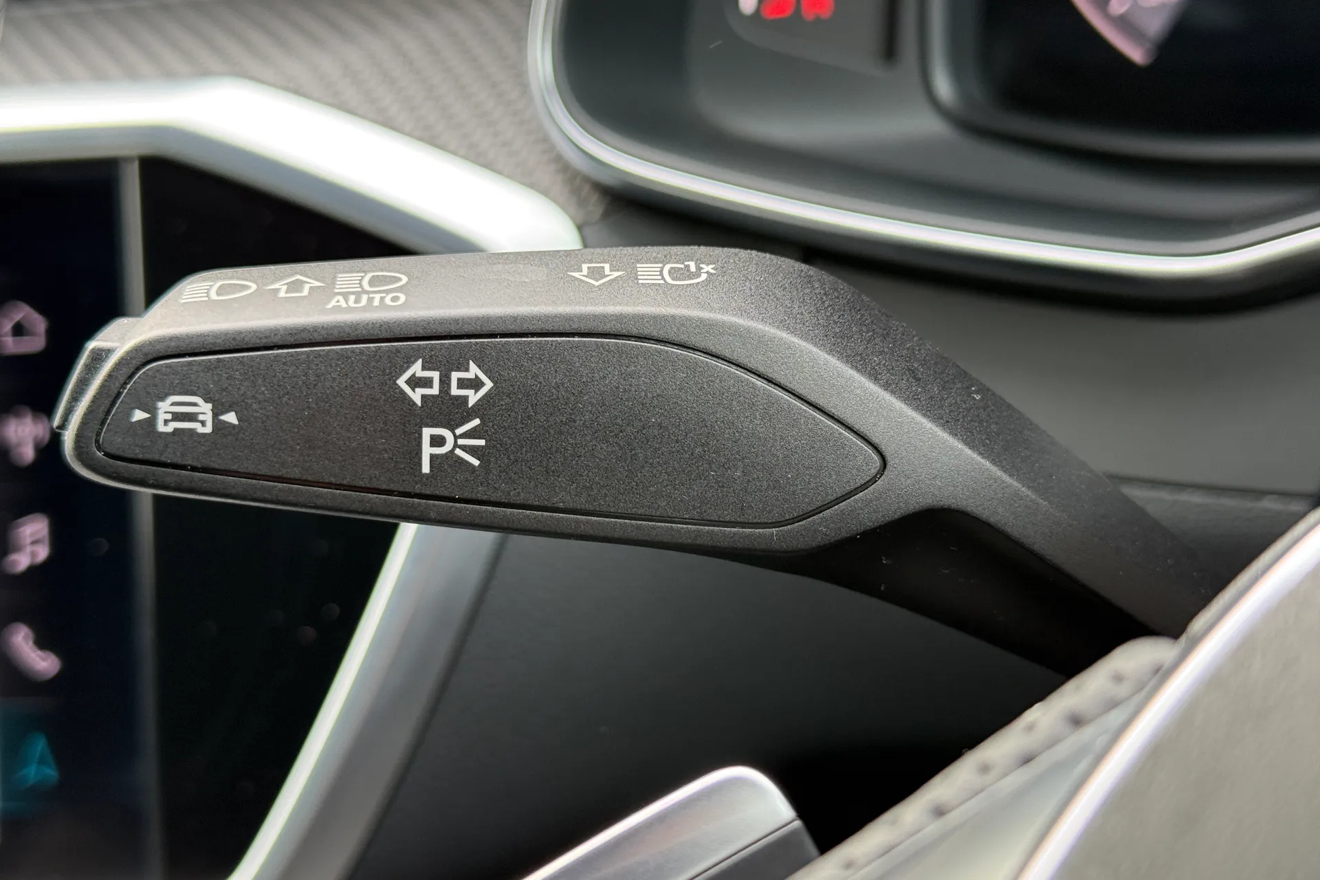 Audi A6 thumbnail image number 12