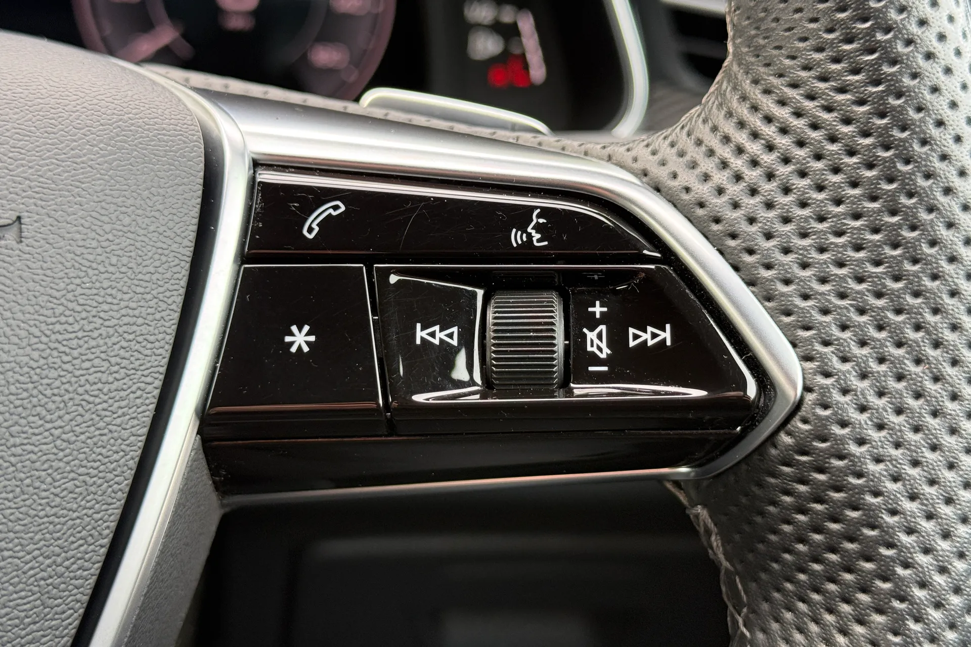 Audi A6 thumbnail image number 16