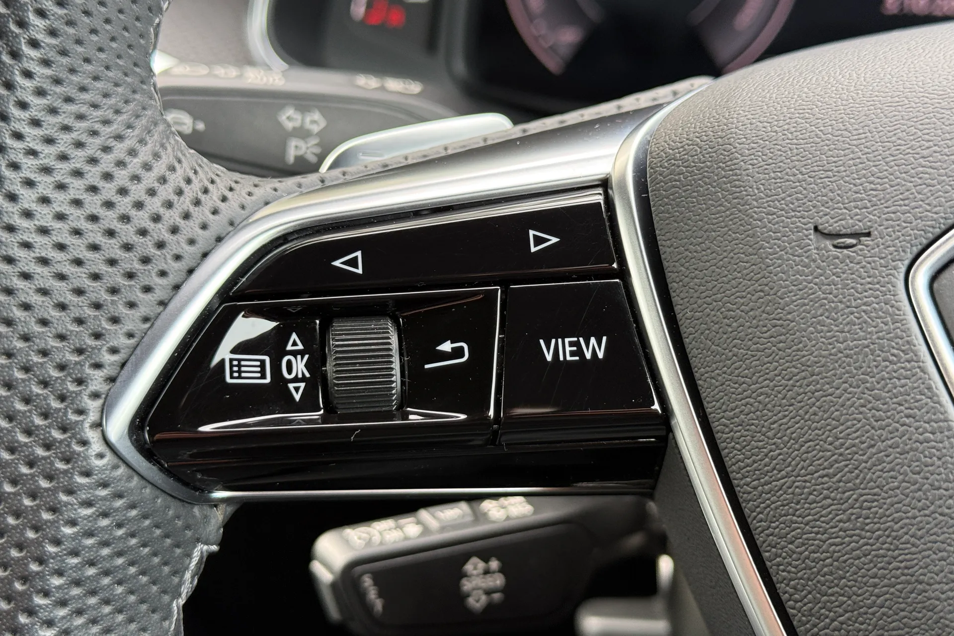 Audi A6 thumbnail image number 15