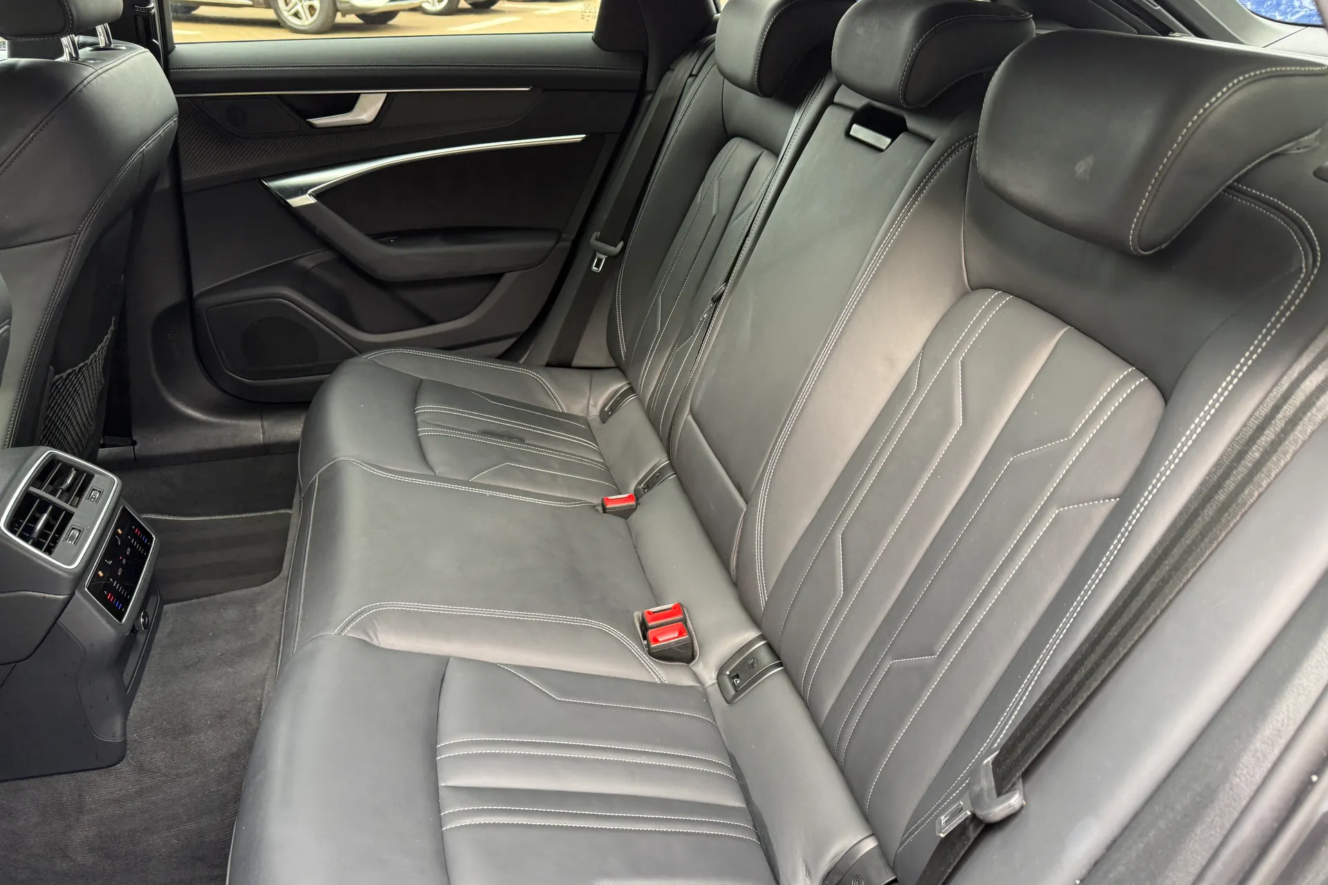 Audi A6 thumbnail image number 37