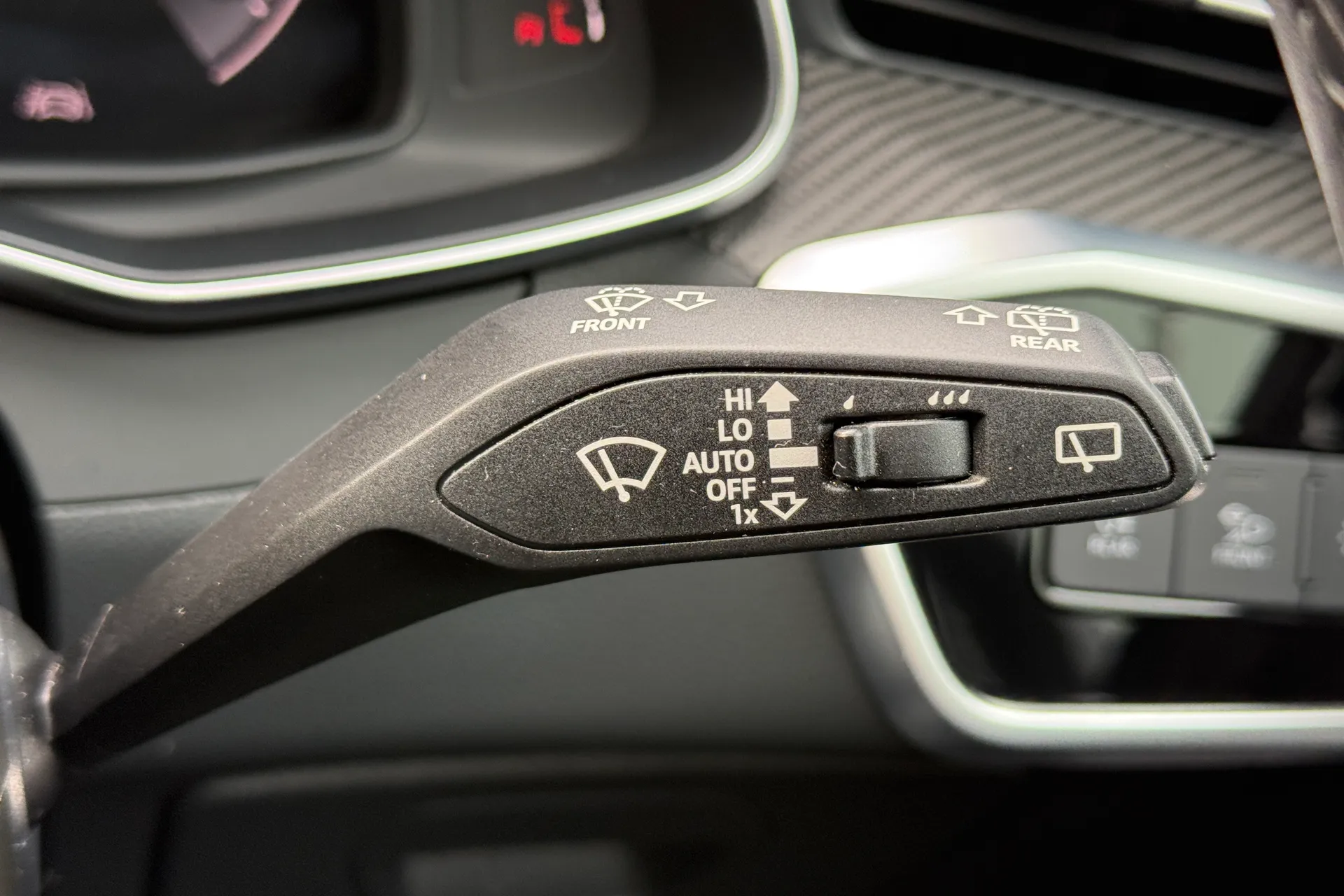 Audi A6 thumbnail image number 13