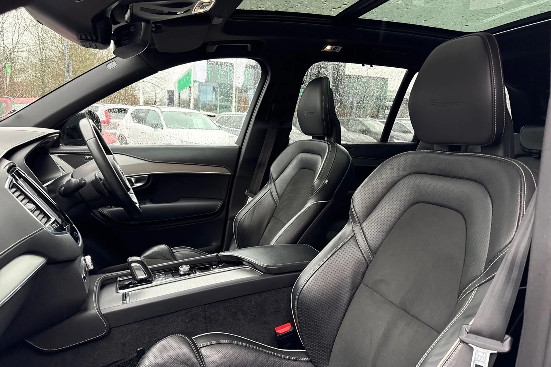 Volvo XC90 thumbnail image number 30