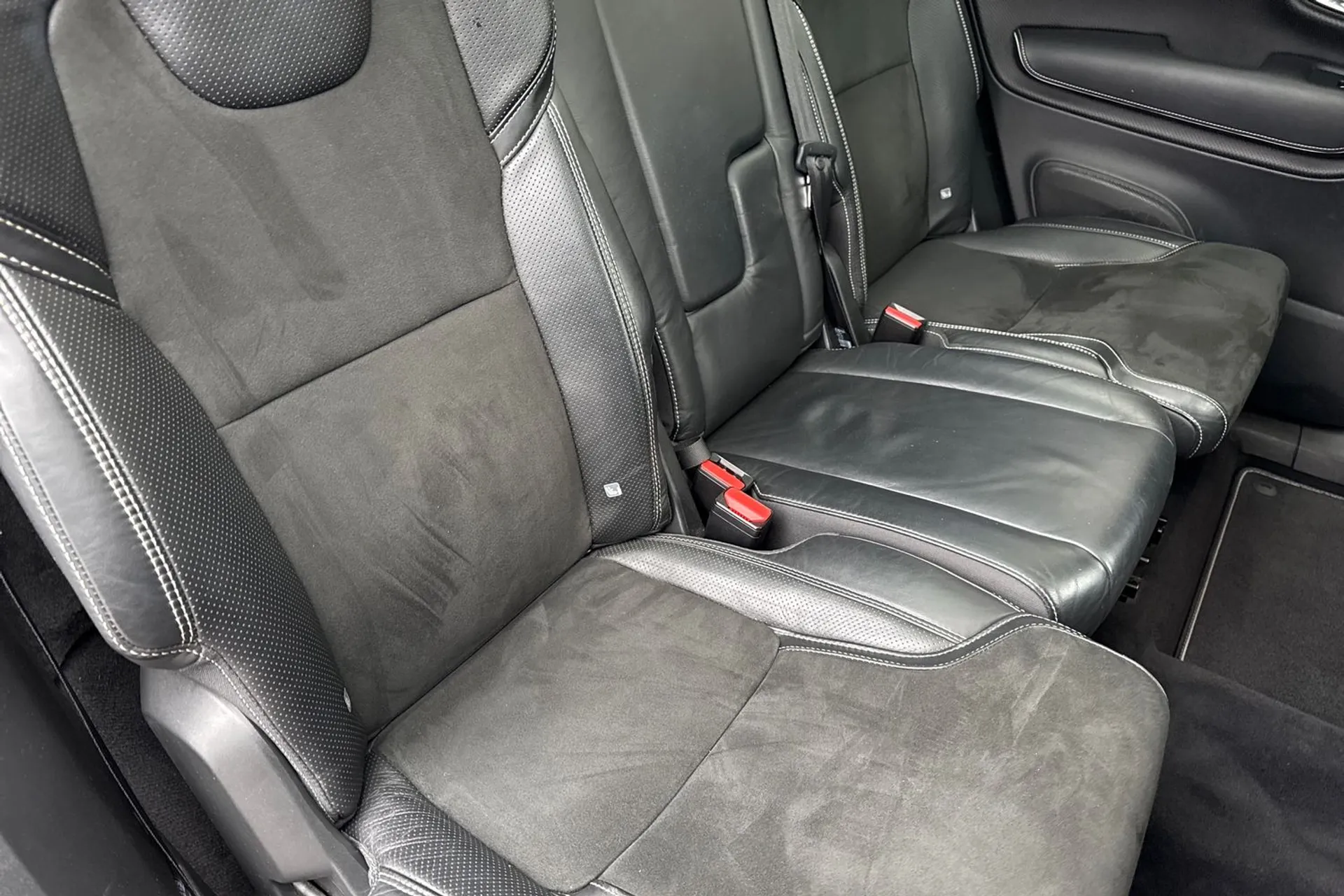 Volvo XC90 thumbnail image number 26