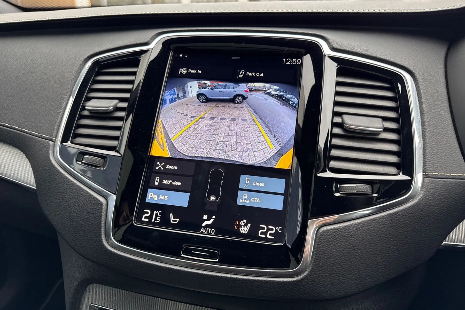 Volvo XC90 thumbnail image number 41