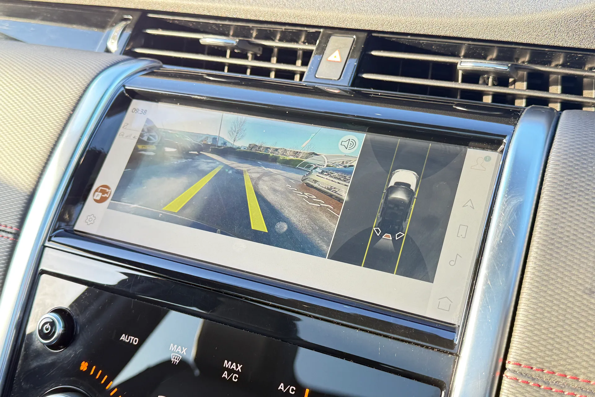 LAND ROVER DISCOVERY SPORT thumbnail image number 6