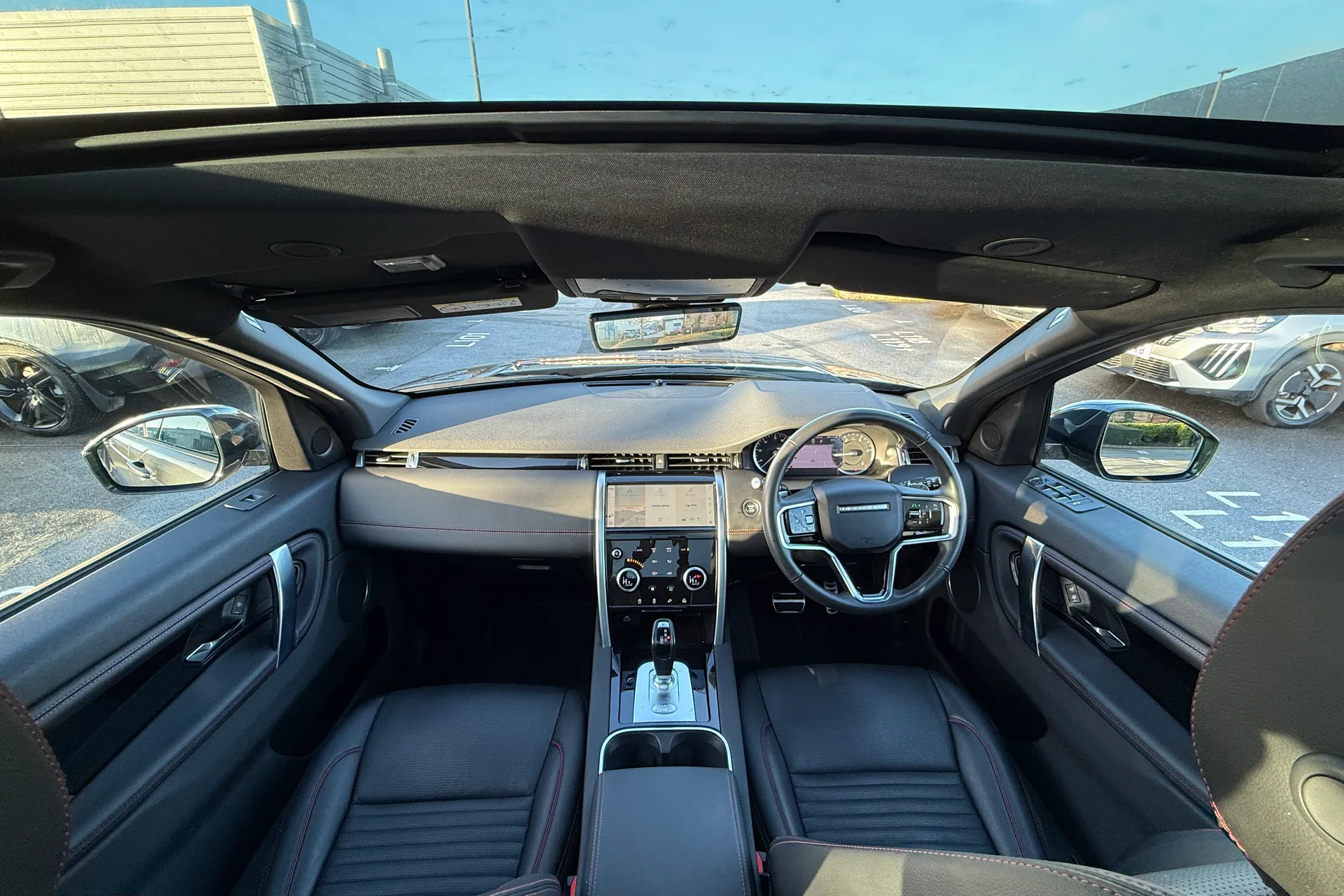 LAND ROVER DISCOVERY SPORT thumbnail image number 3