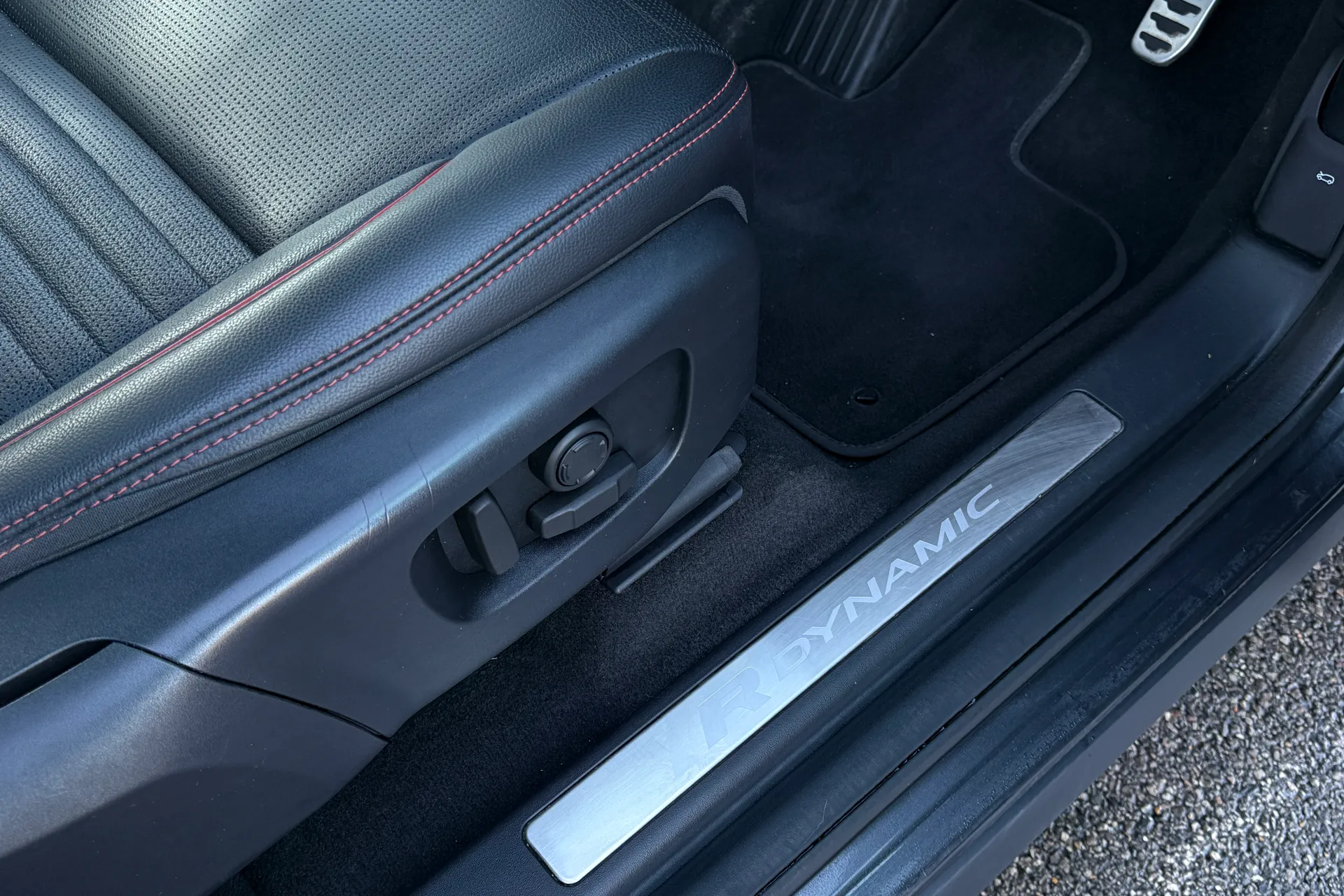 LAND ROVER DISCOVERY SPORT thumbnail image number 36