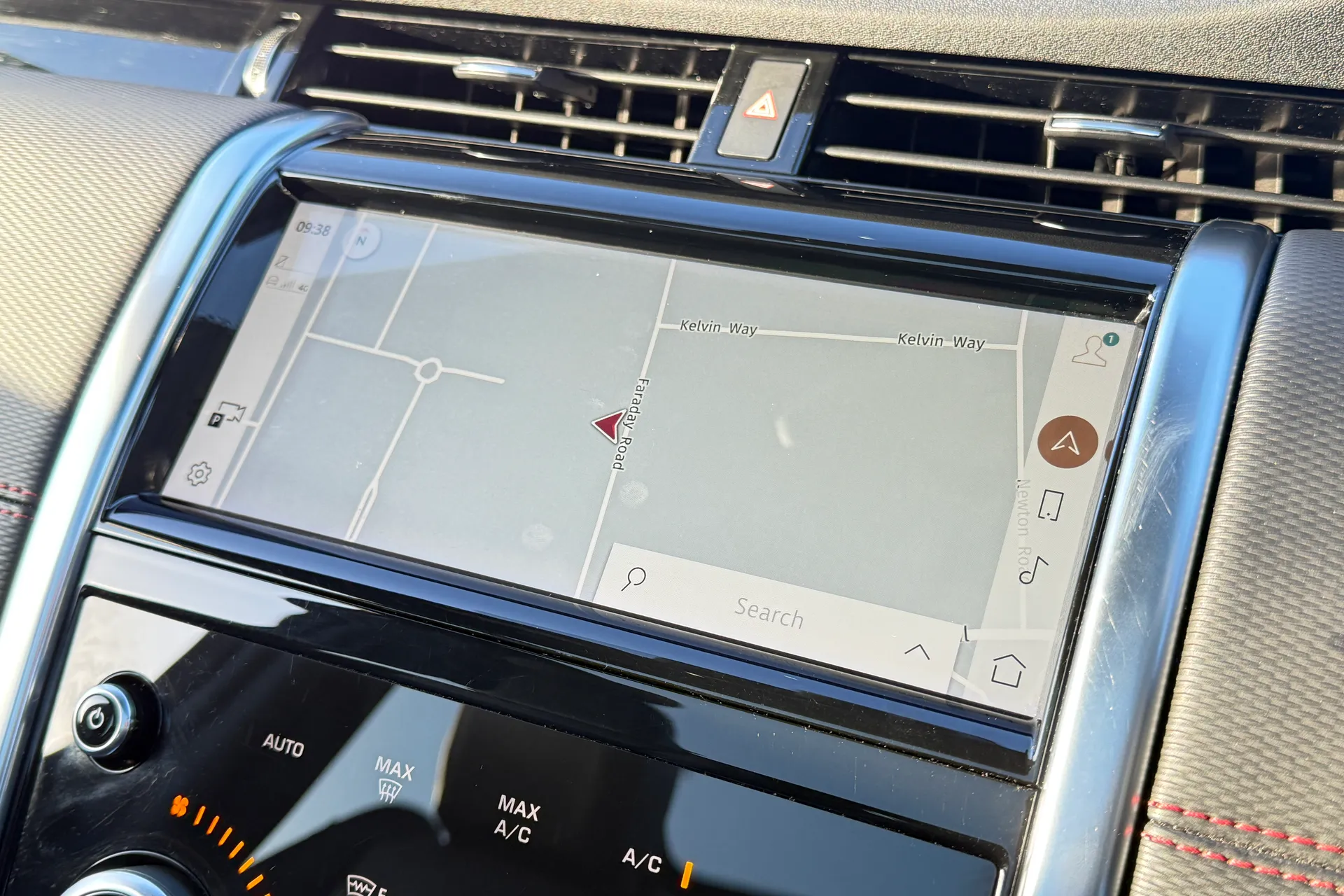 LAND ROVER DISCOVERY SPORT thumbnail image number 5