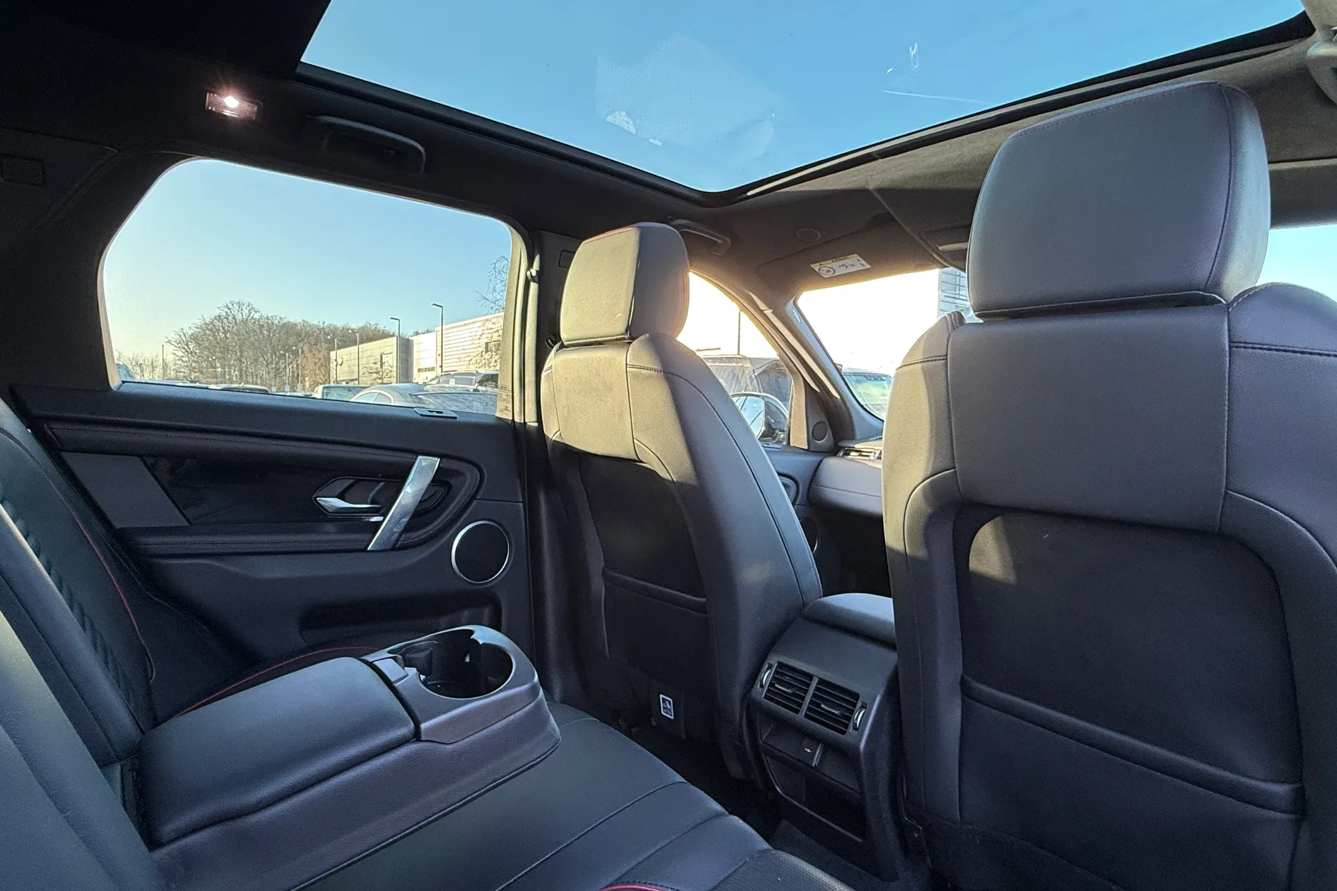 LAND ROVER DISCOVERY SPORT thumbnail image number 32