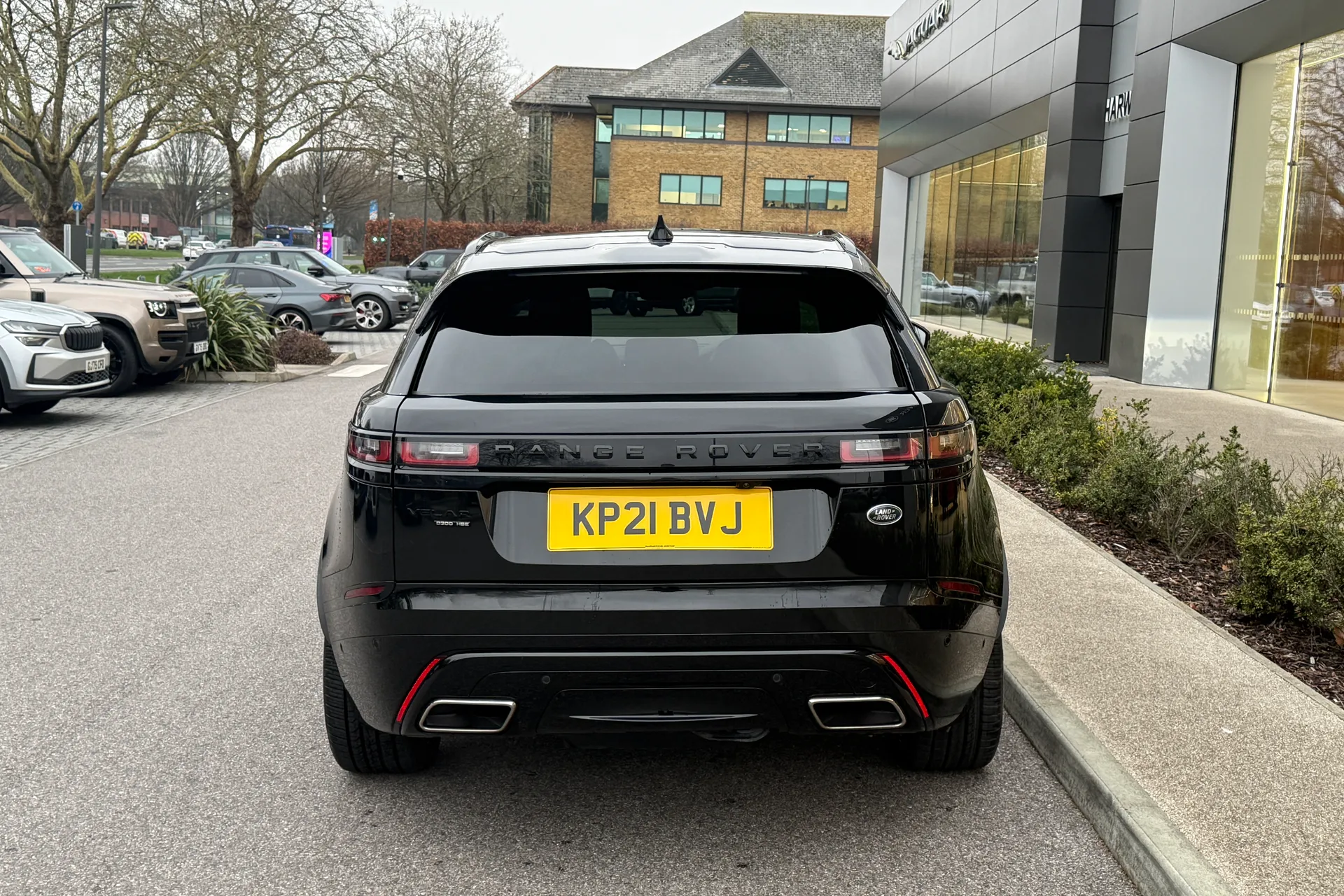 LAND ROVER RANGE ROVER VELAR thumbnail image number 18