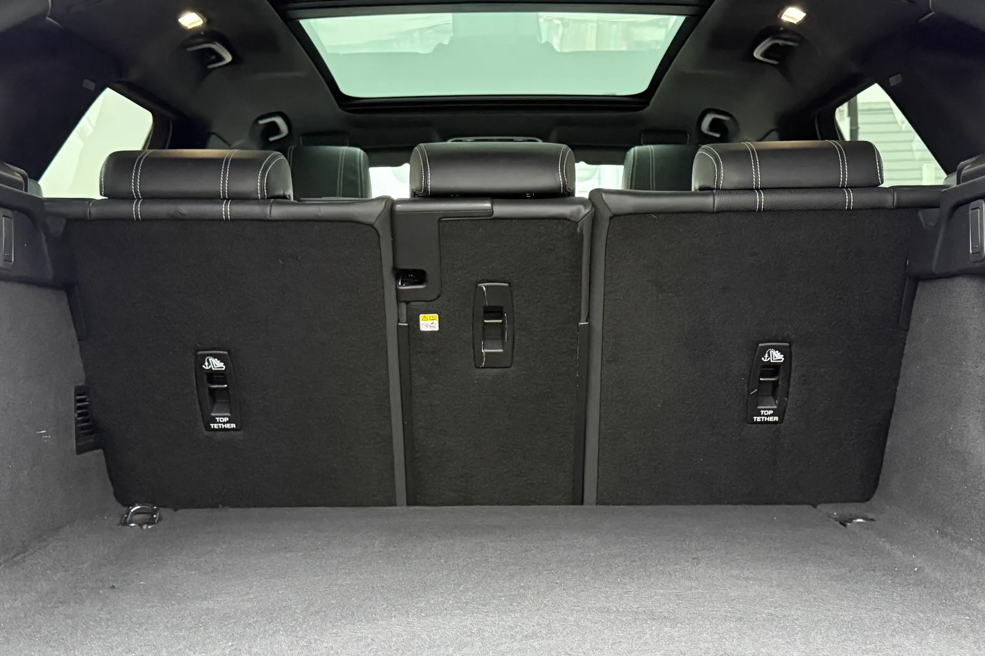 LAND ROVER RANGE ROVER VELAR thumbnail image number 41