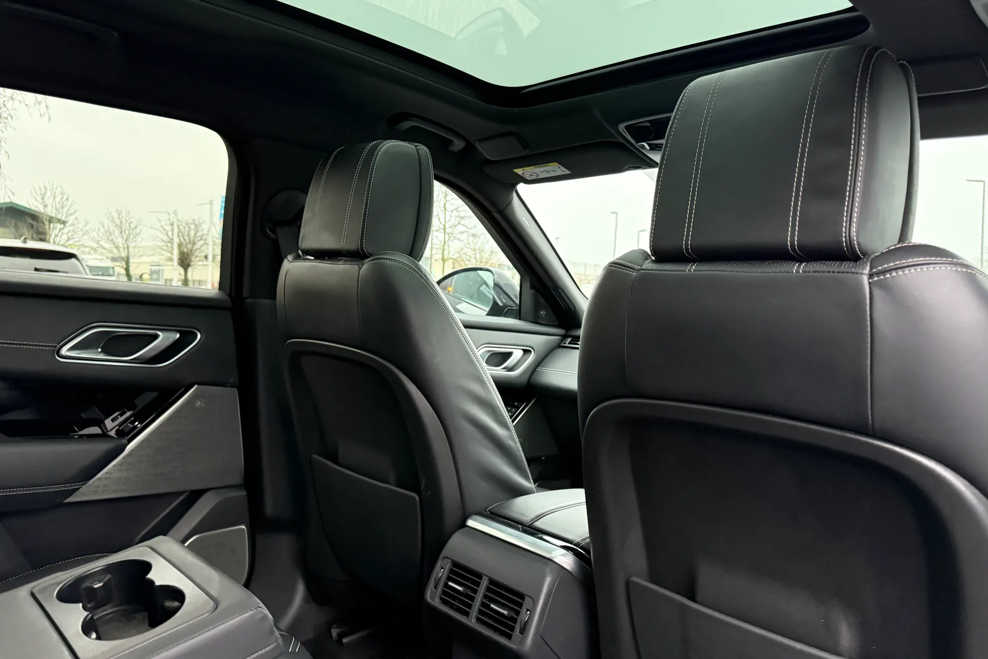 LAND ROVER RANGE ROVER VELAR thumbnail image number 48